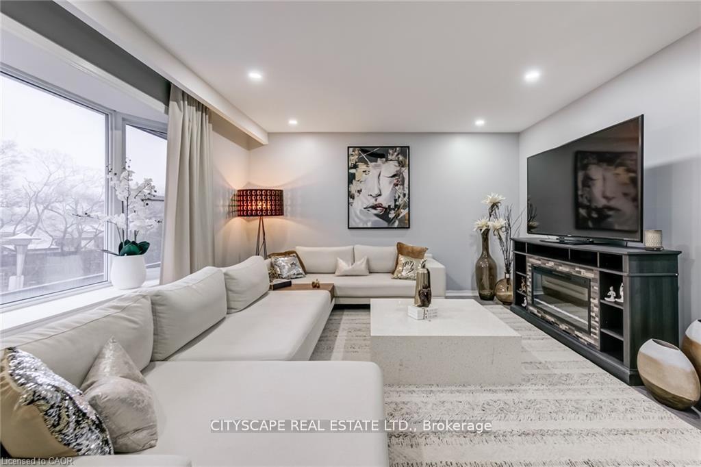 Photo 2 of Unit 17, 30 Heslop Road, Milton, Bronte Meadows — HOMEH