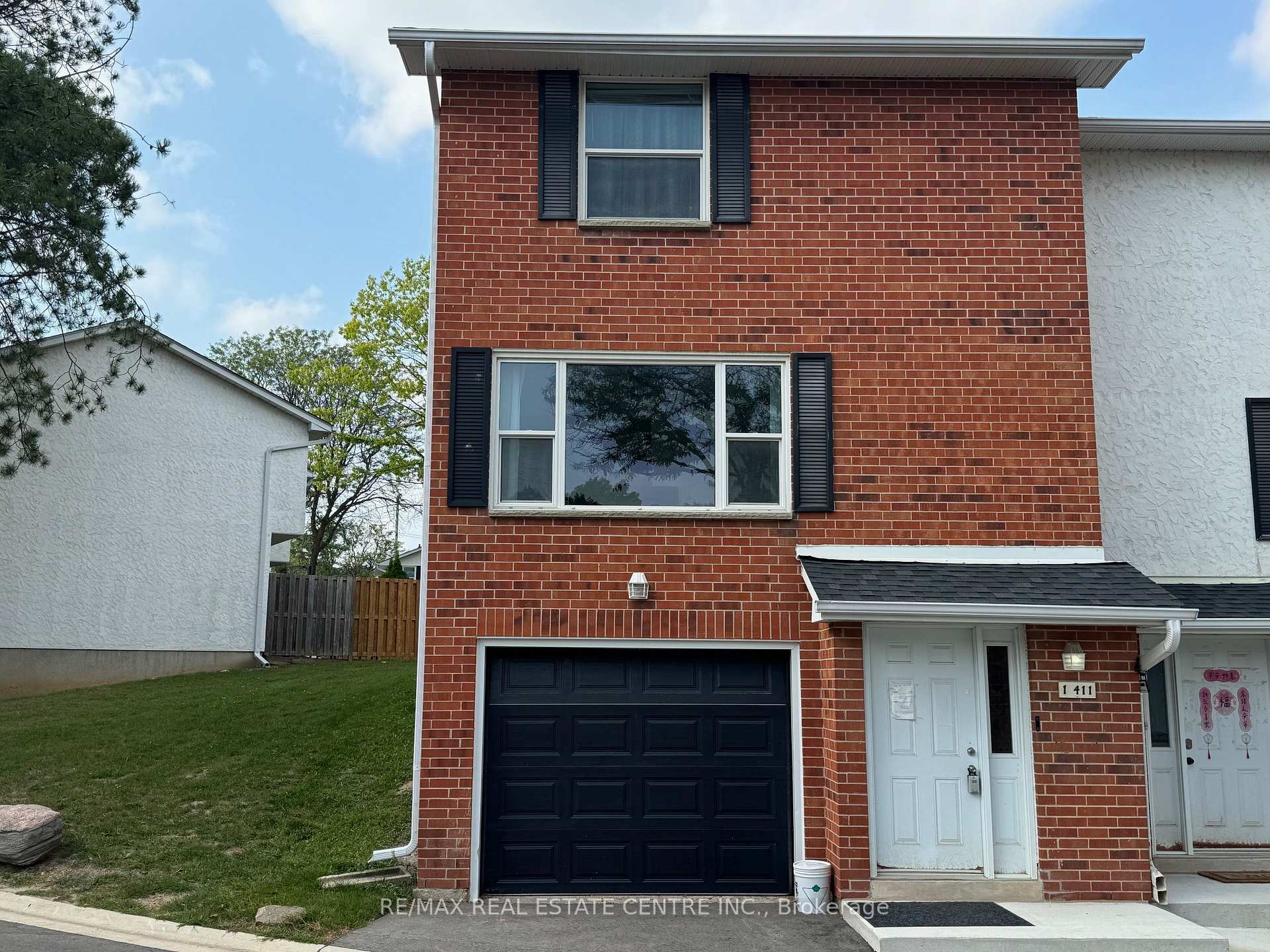 Front of Unit 1, 411 Keats Way