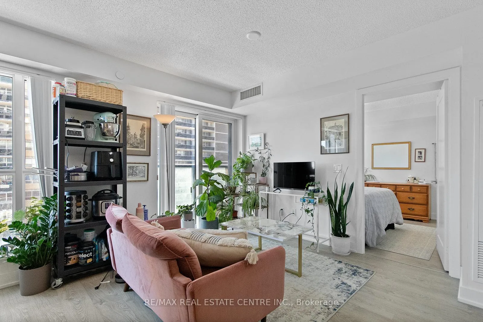 Photo 8 of Unit 425, 9 Mabelle Avenue, Etobicoke, Islington-City Centre West — HOMEH