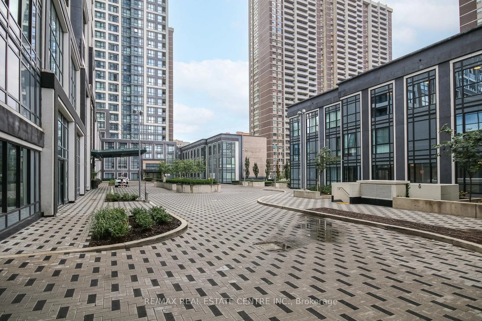 Photo 27 of Unit 425, 9 Mabelle Avenue, Etobicoke, Islington-City Centre West — HOMEH