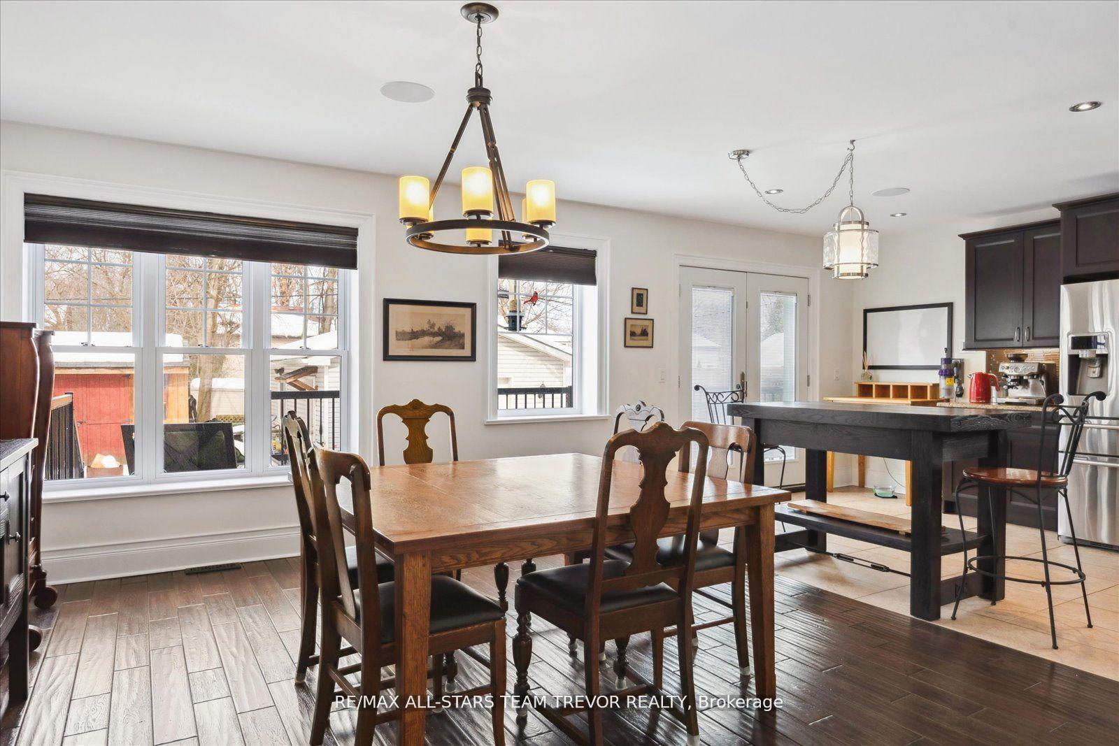 Photo 4 of 27 Corbett Crescent, Aurora, Aurora Highlands — HOMEH
