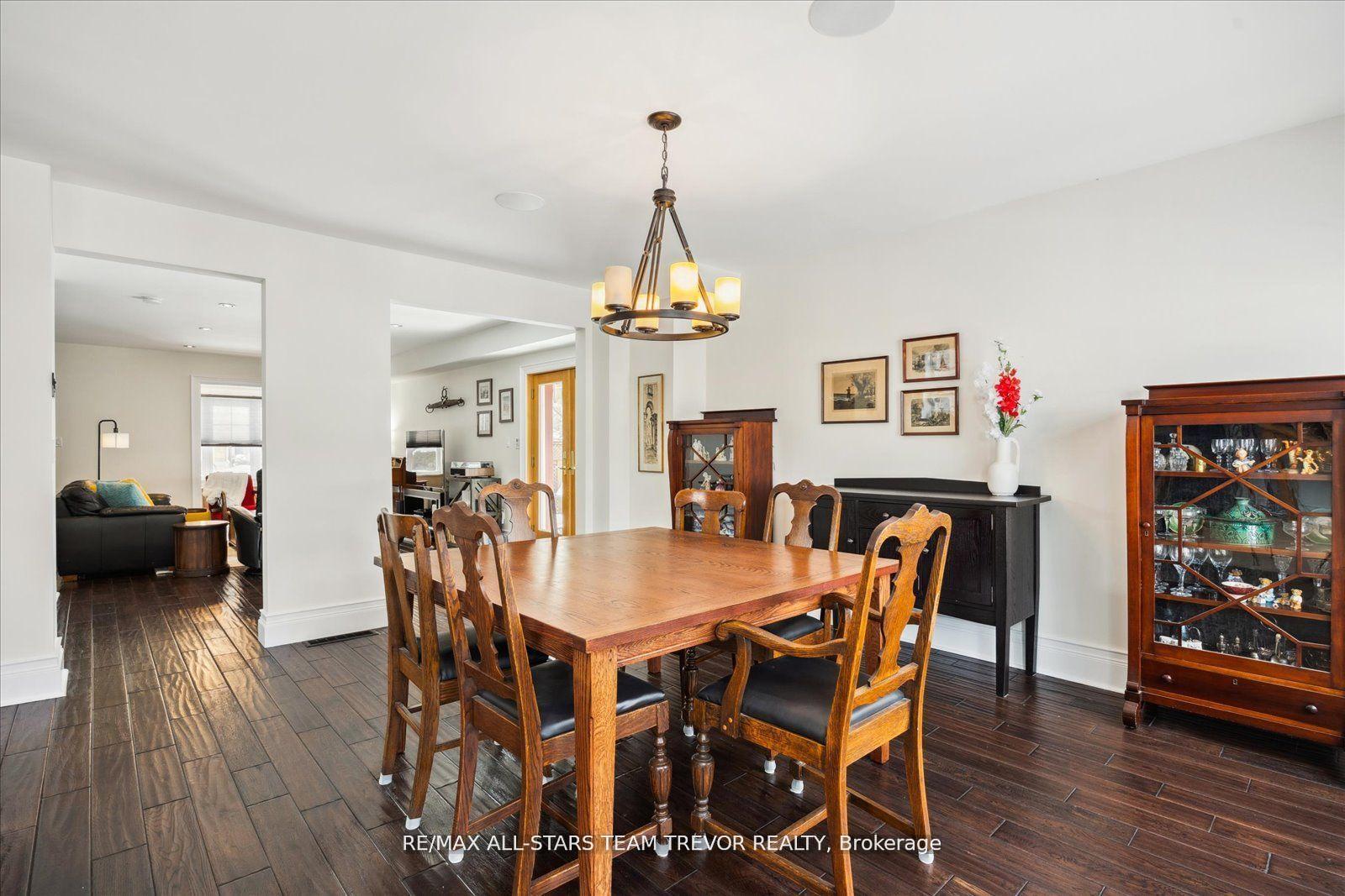 Photo 6 of 27 Corbett Crescent, Aurora, Aurora Highlands — HOMEH