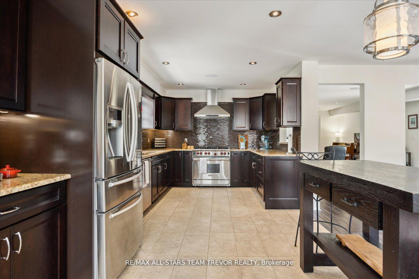 Photo 9 of 27 Corbett Crescent, Aurora, Aurora Highlands — HOMEH