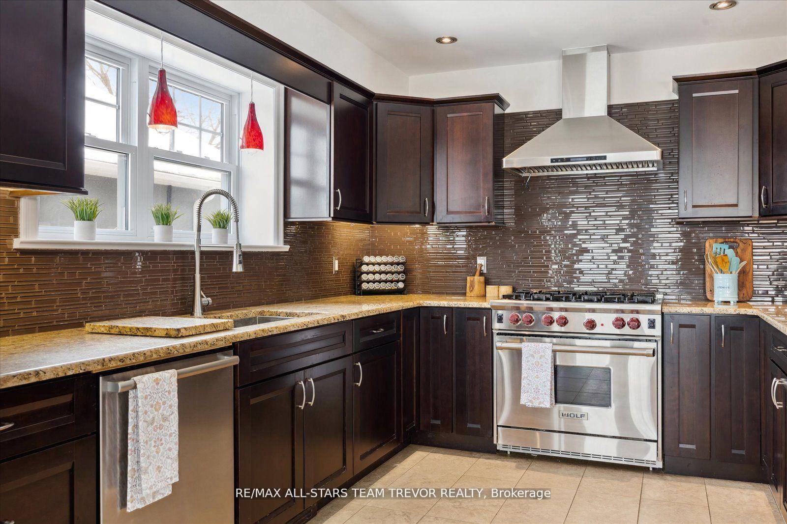 Photo 11 of 27 Corbett Crescent, Aurora, Aurora Highlands — HOMEH
