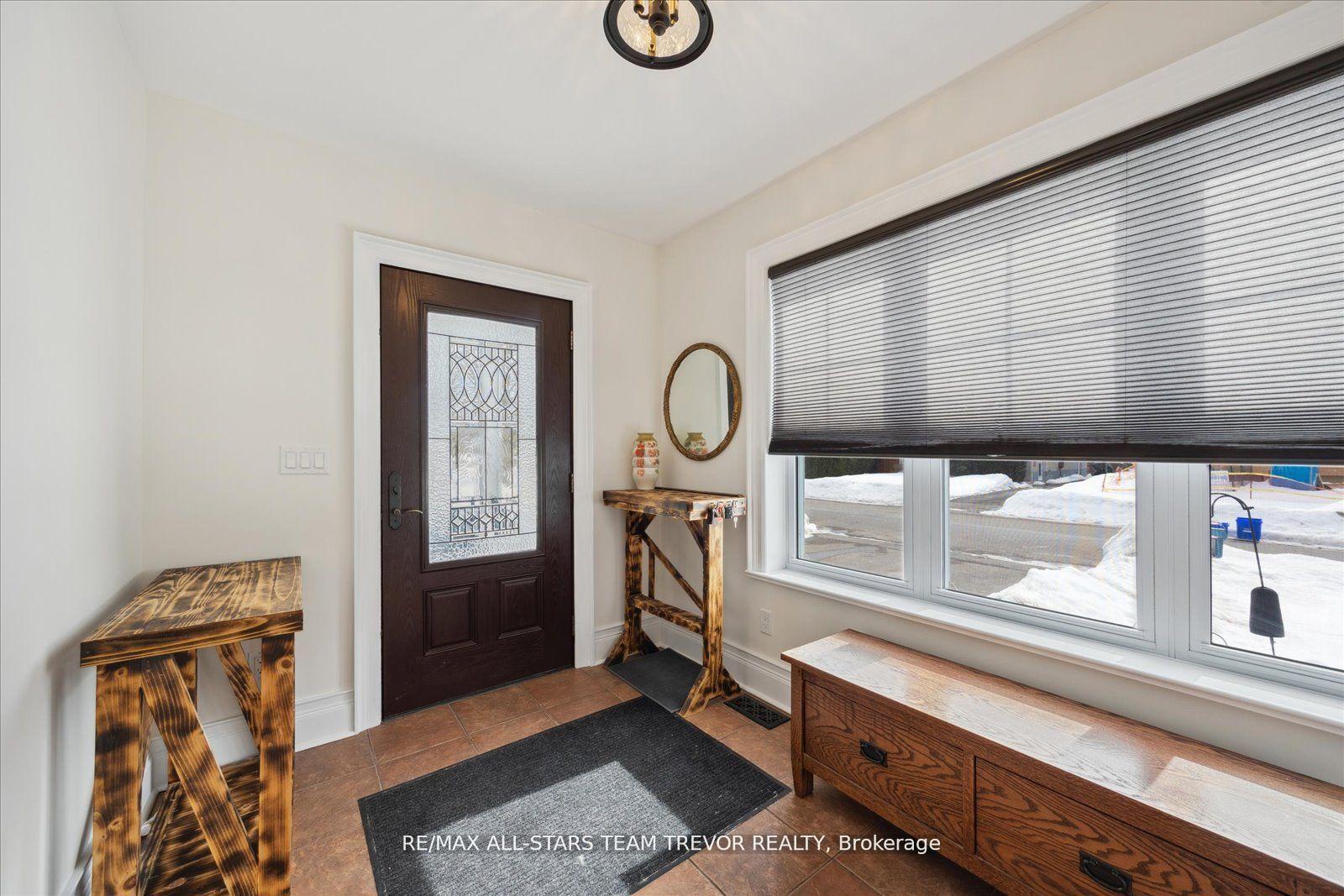 Photo 14 of 27 Corbett Crescent, Aurora, Aurora Highlands — HOMEH