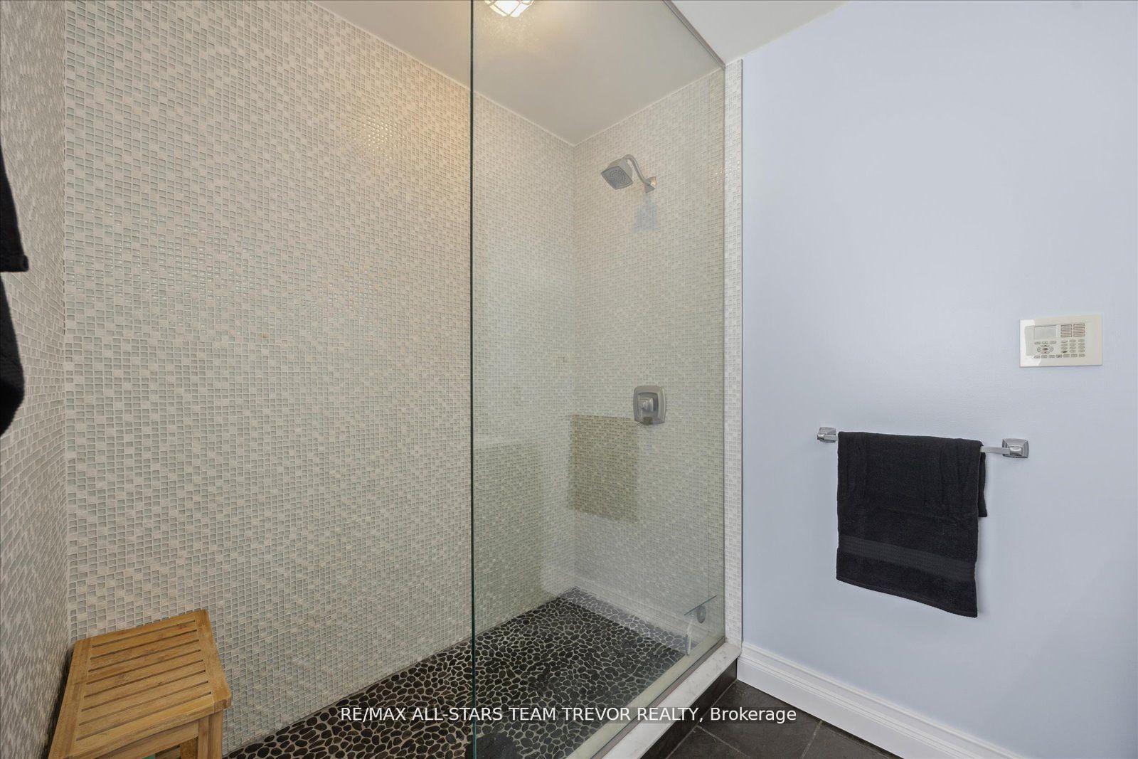 Photo 19 of 27 Corbett Crescent, Aurora, Aurora Highlands — HOMEH