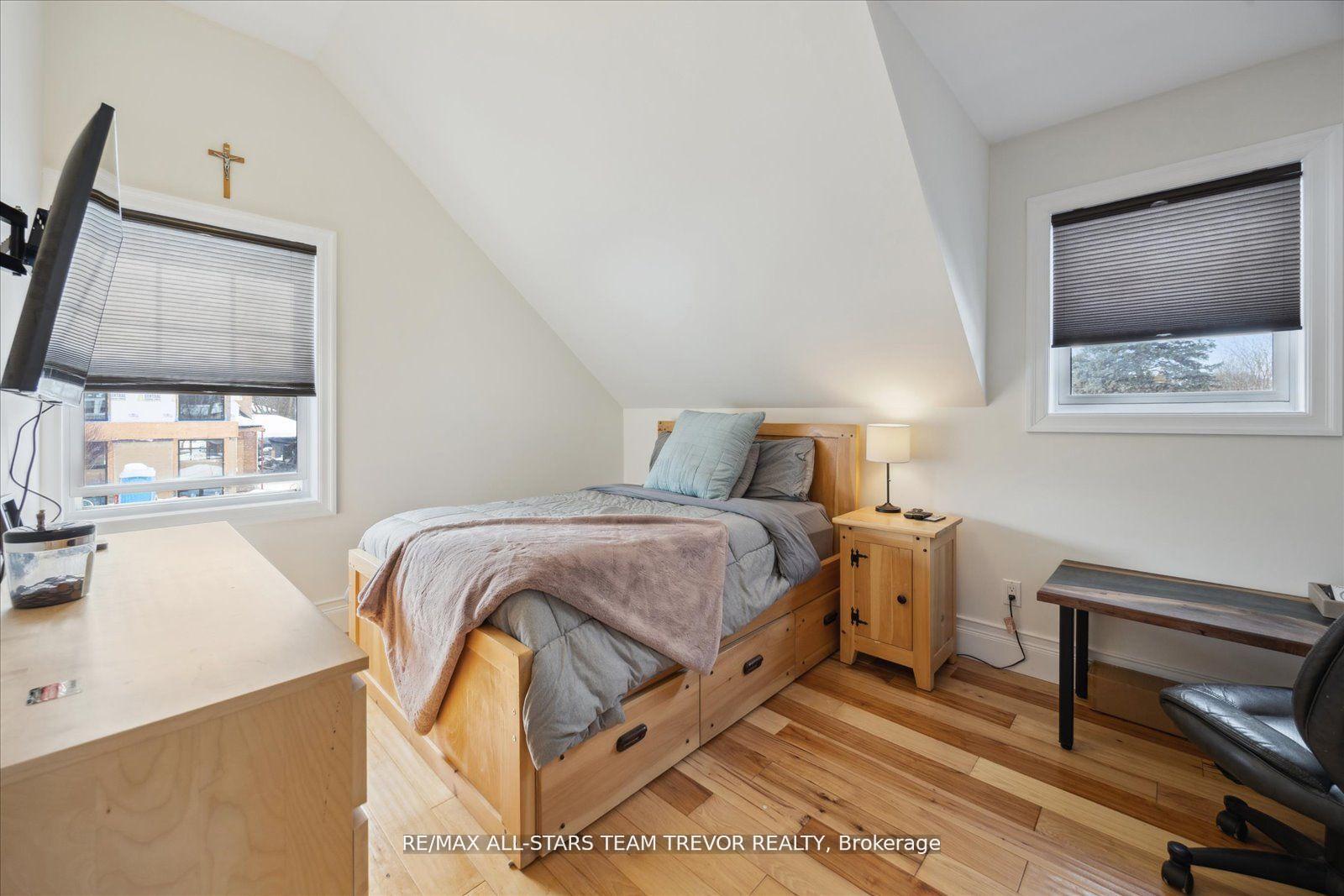 Photo 21 of 27 Corbett Crescent, Aurora, Aurora Highlands — HOMEH