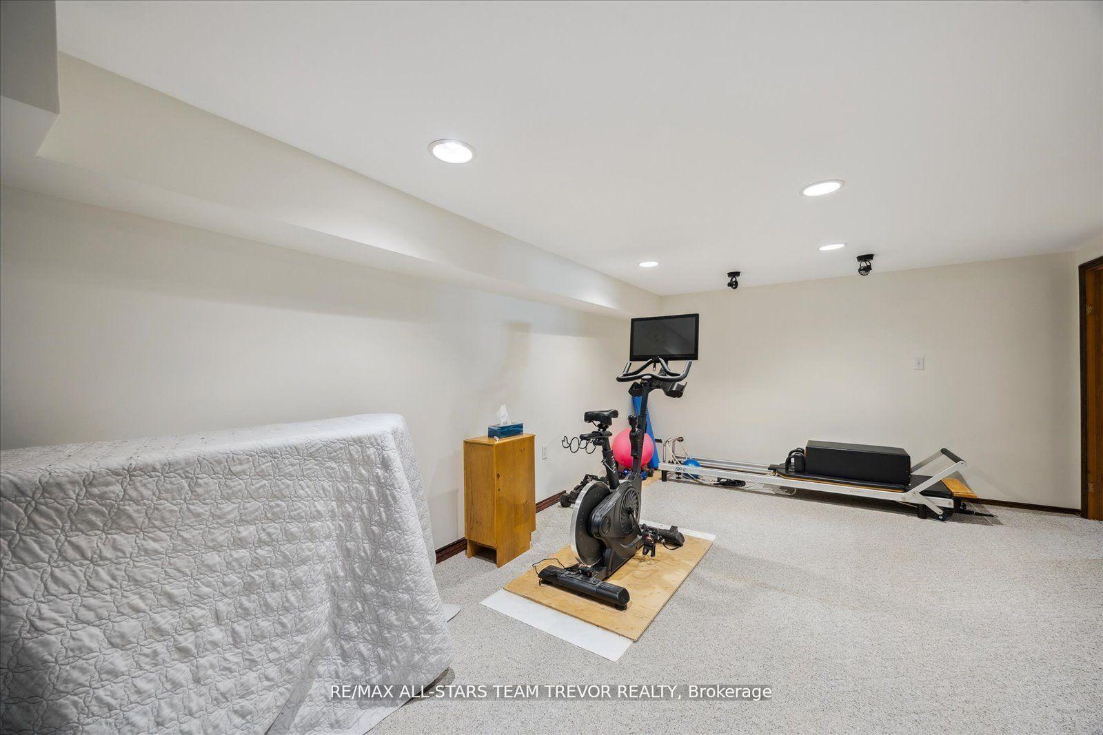 Photo 25 of 27 Corbett Crescent, Aurora, Aurora Highlands — HOMEH