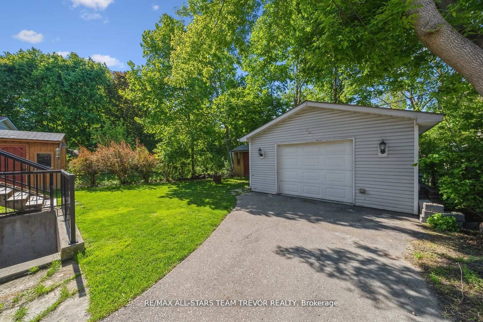 Photo 43 of 27 Corbett Crescent, Aurora, Aurora Highlands — HOMEH