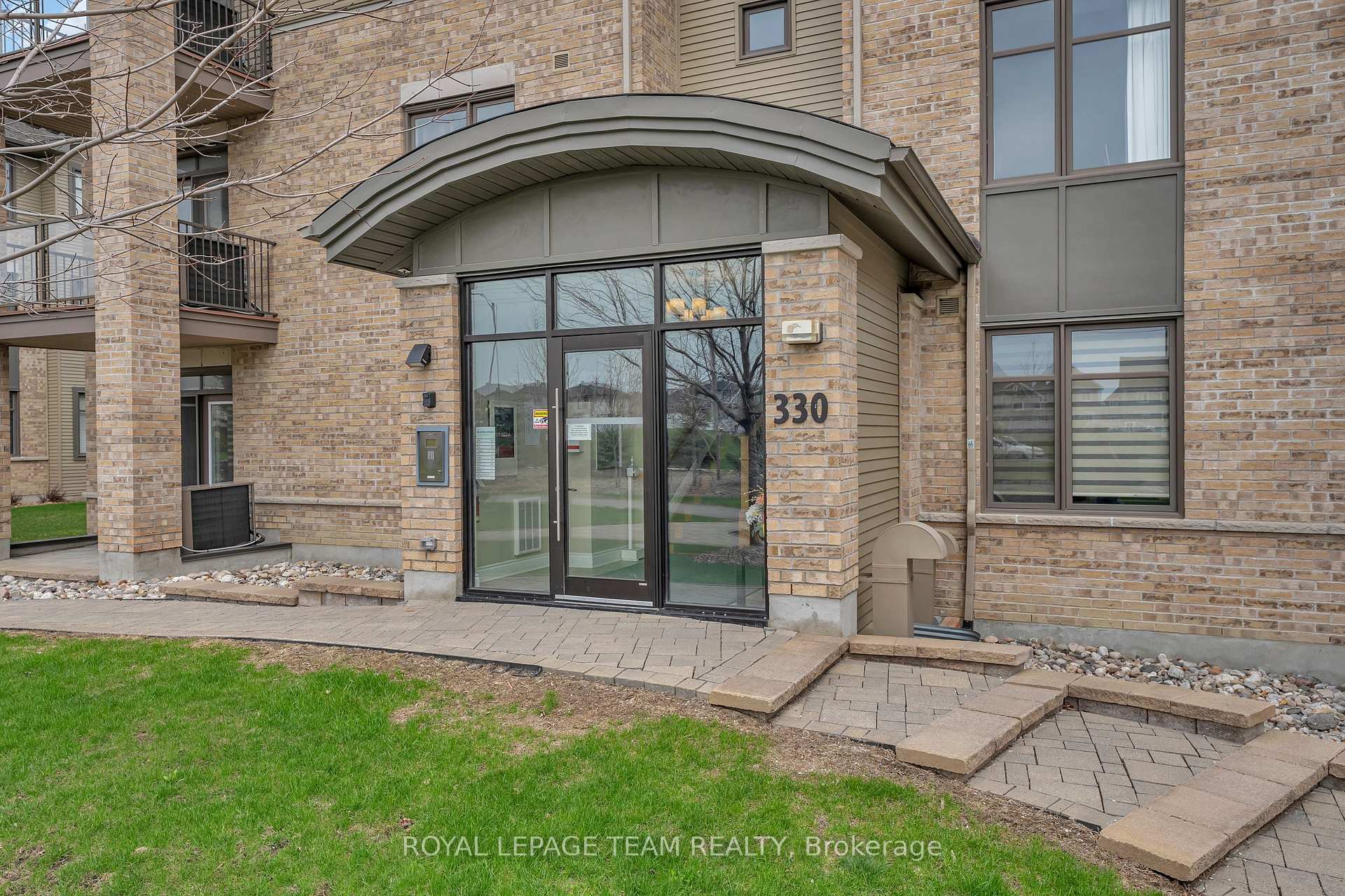 Photo 3 of Unit 103, 330 Jatoba Private, Ottawa, Kanata - Emerald Meadows/Trailwest — HOMEH