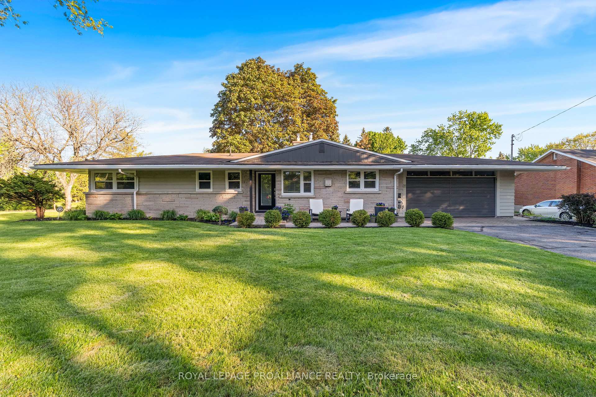 Photo 1 of 7 Hutton Drive, Belleville, Belleville Ward — HOMEH