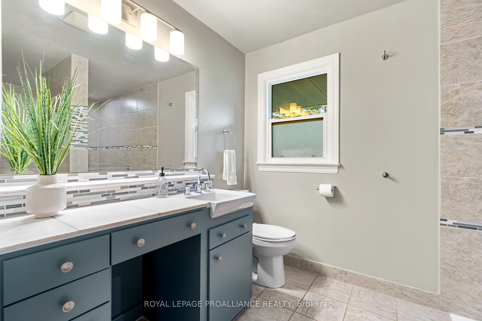 Photo 11 of 7 Hutton Drive, Belleville, Belleville Ward — HOMEH