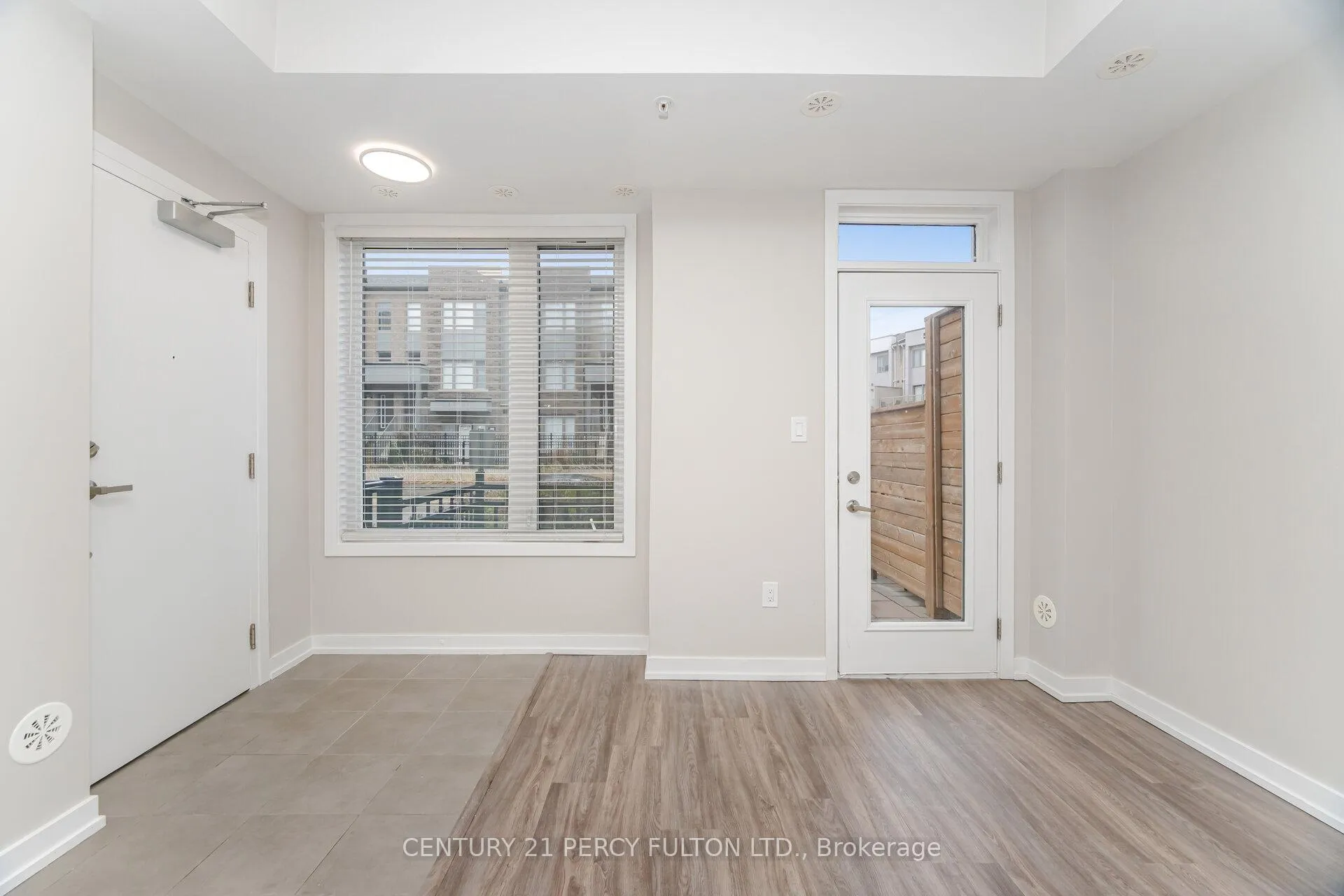 Photo 3 of Unit 516, 1555 Kingston Road, Pickering, Town Centre — HOMEH