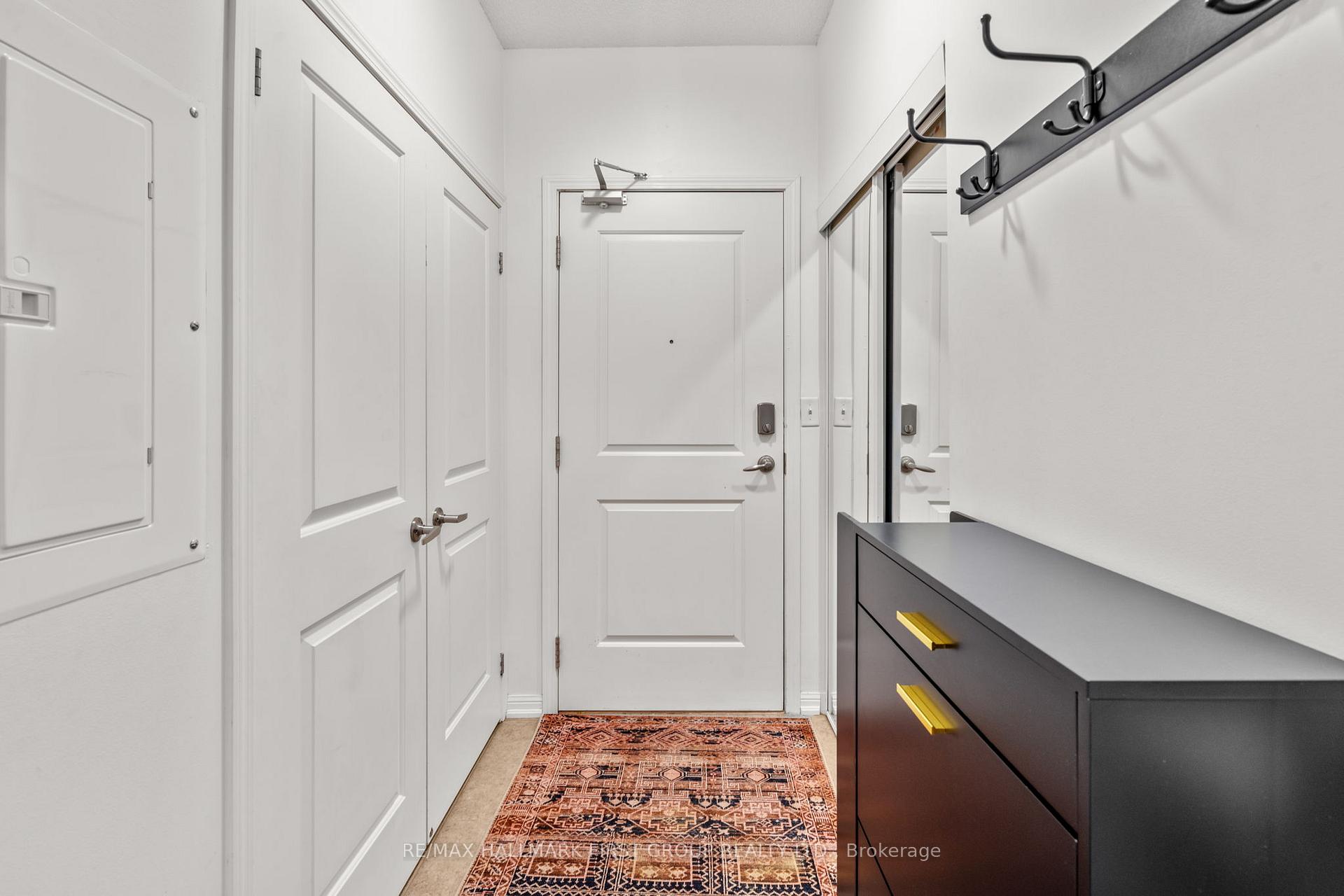 Photo 3 of Unit 203, 1 Sidney Lane, Clarington, Bowmanville — HOMEH