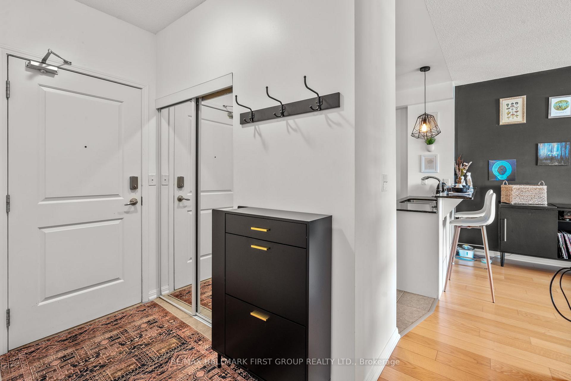 Photo 4 of Unit 203, 1 Sidney Lane, Clarington, Bowmanville — HOMEH