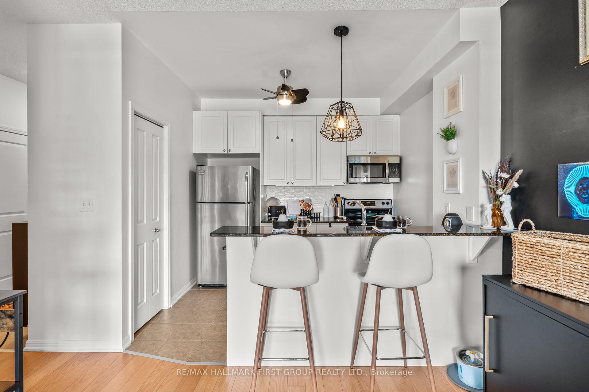 Photo 6 of Unit 203, 1 Sidney Lane, Clarington, Bowmanville — HOMEH