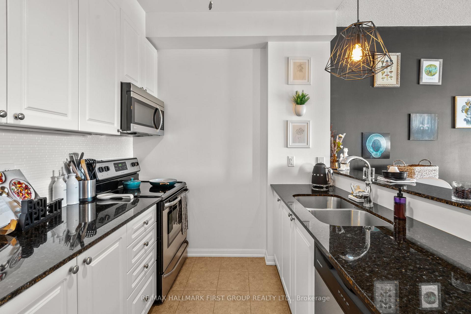 Photo 8 of Unit 203, 1 Sidney Lane, Clarington, Bowmanville — HOMEH