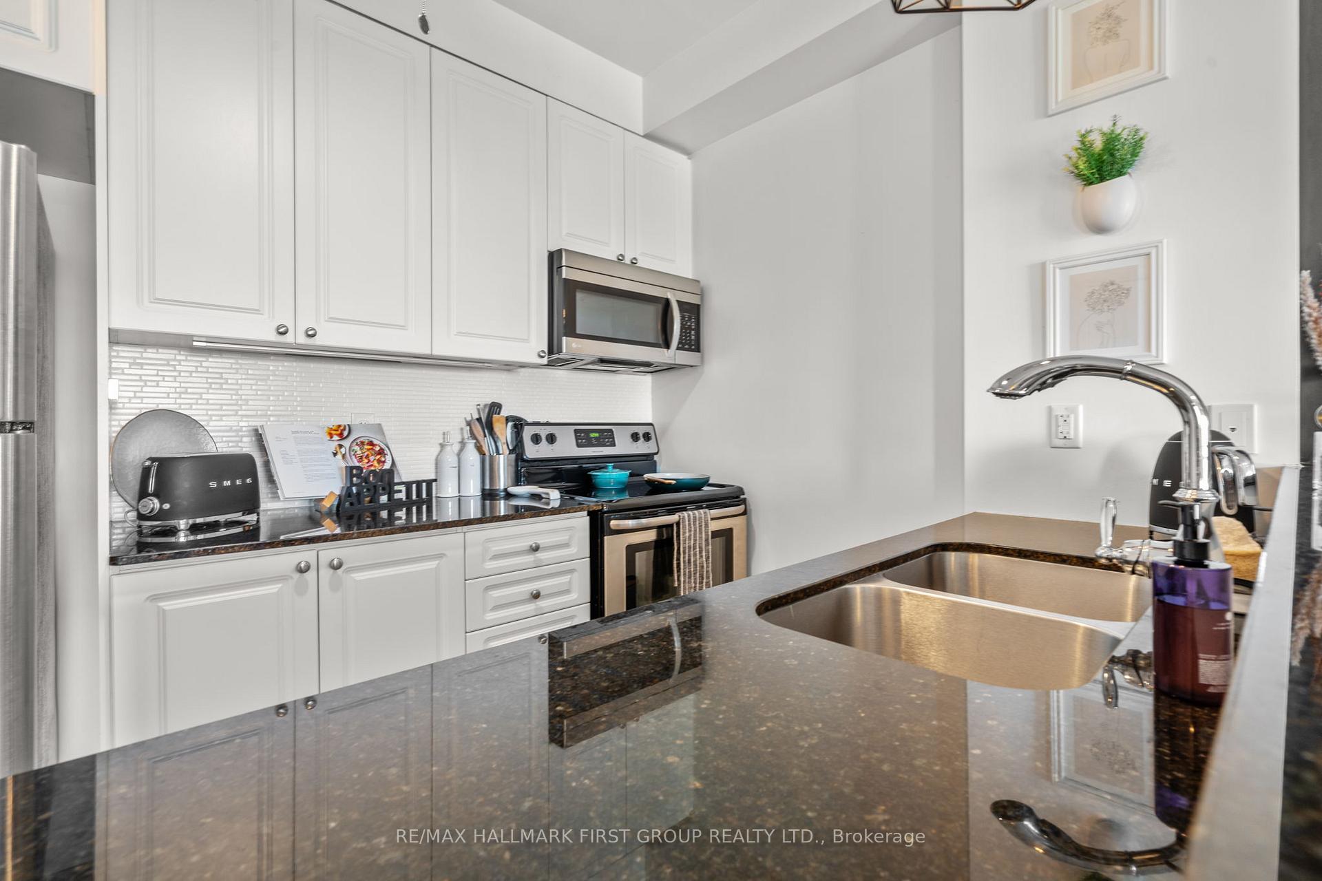 Photo 9 of Unit 203, 1 Sidney Lane, Clarington, Bowmanville — HOMEH