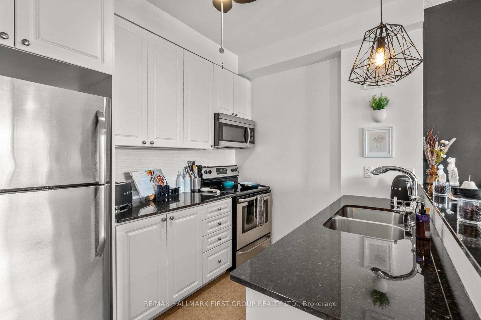 Photo 10 of Unit 203, 1 Sidney Lane, Clarington, Bowmanville — HOMEH