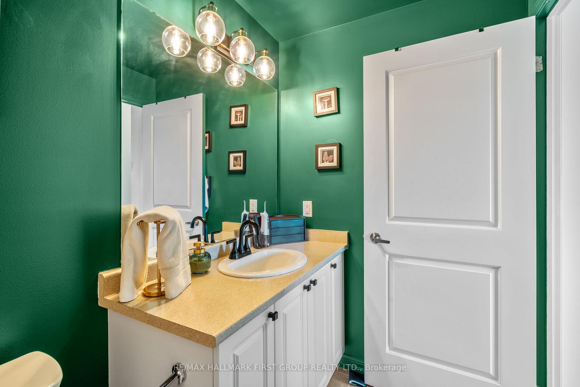 Photo 26 of Unit 203, 1 Sidney Lane, Clarington, Bowmanville — HOMEH