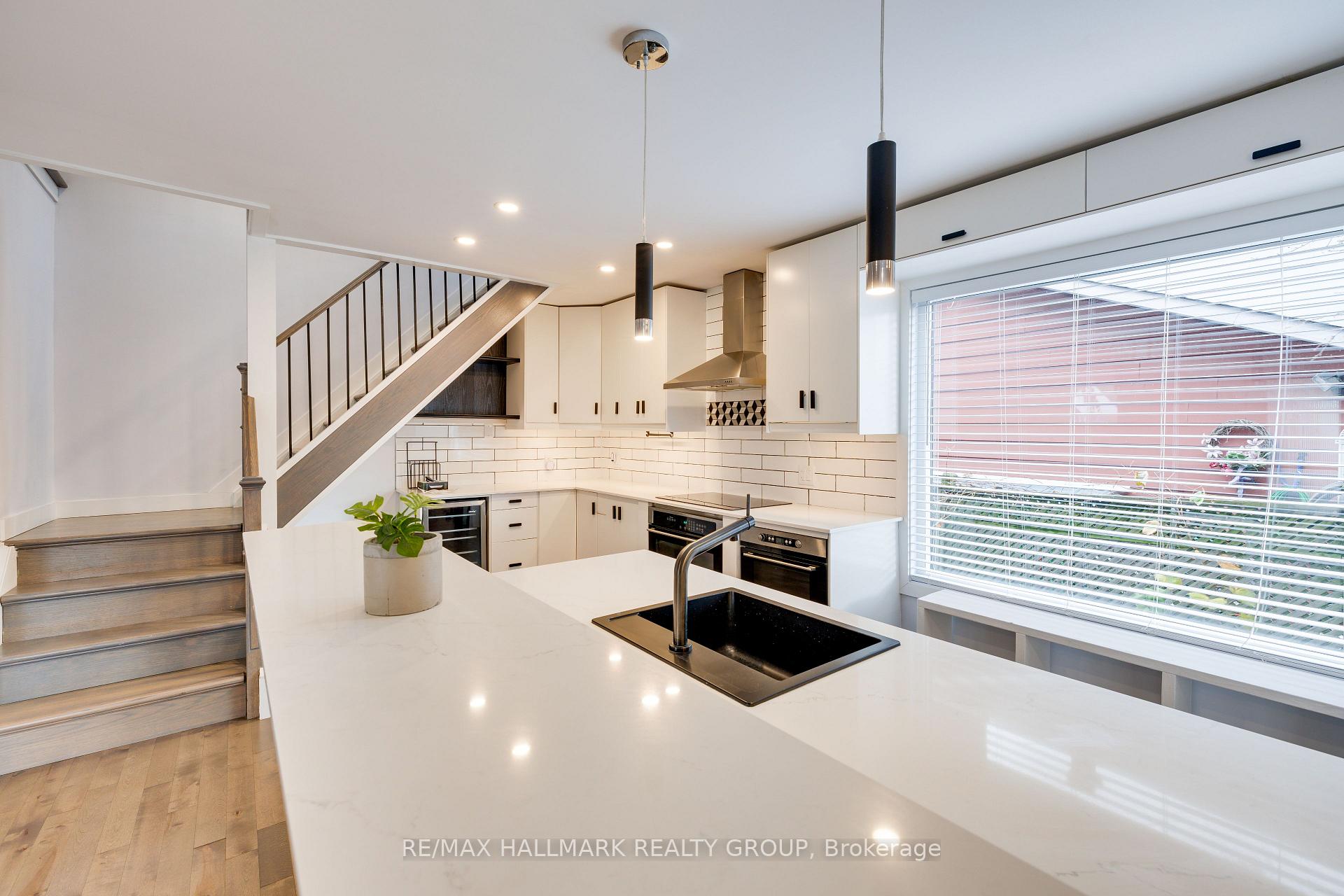 Photo 8 of 900 Wingate Drive, Ottawa, Elmvale Acres/Urbandale — HOMEH