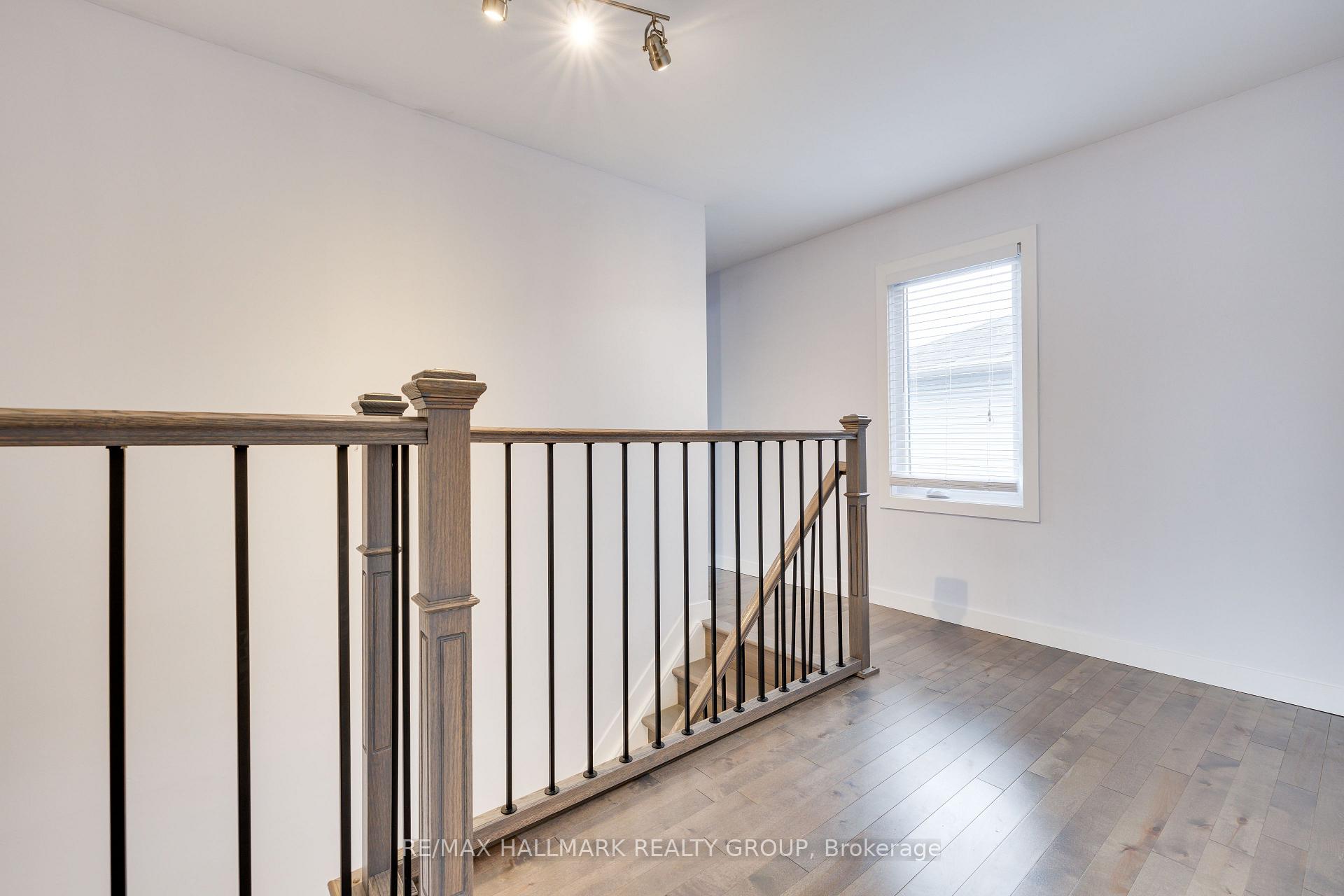 Photo 21 of 900 Wingate Drive, Ottawa, Elmvale Acres/Urbandale — HOMEH