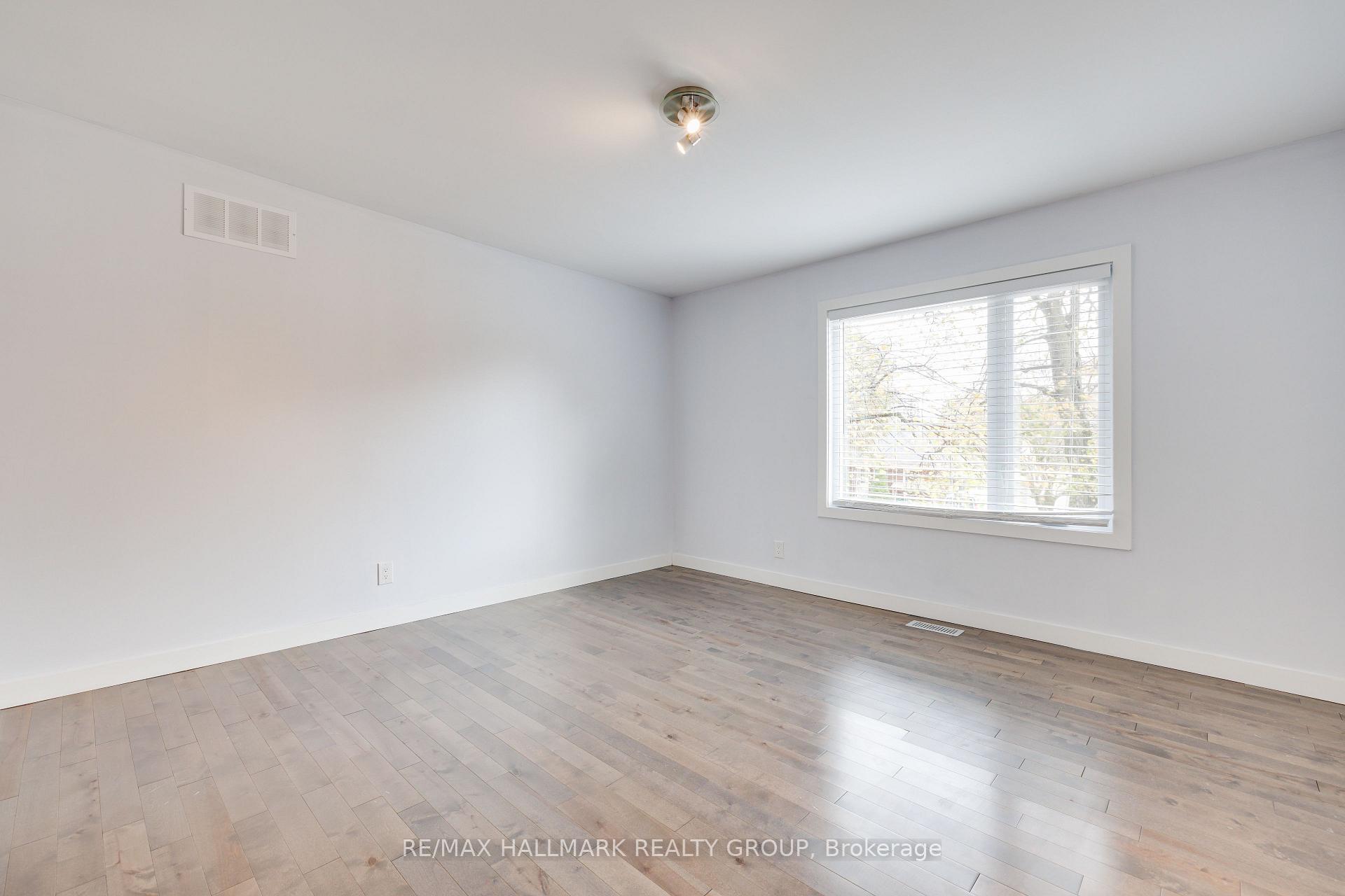 Photo 22 of 900 Wingate Drive, Ottawa, Elmvale Acres/Urbandale — HOMEH