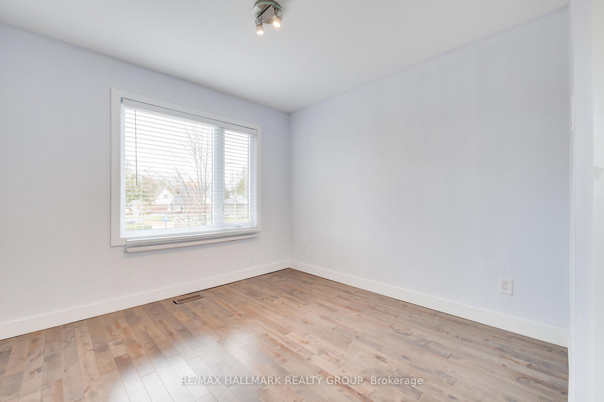 Photo 26 of 900 Wingate Drive, Ottawa, Elmvale Acres/Urbandale — HOMEH