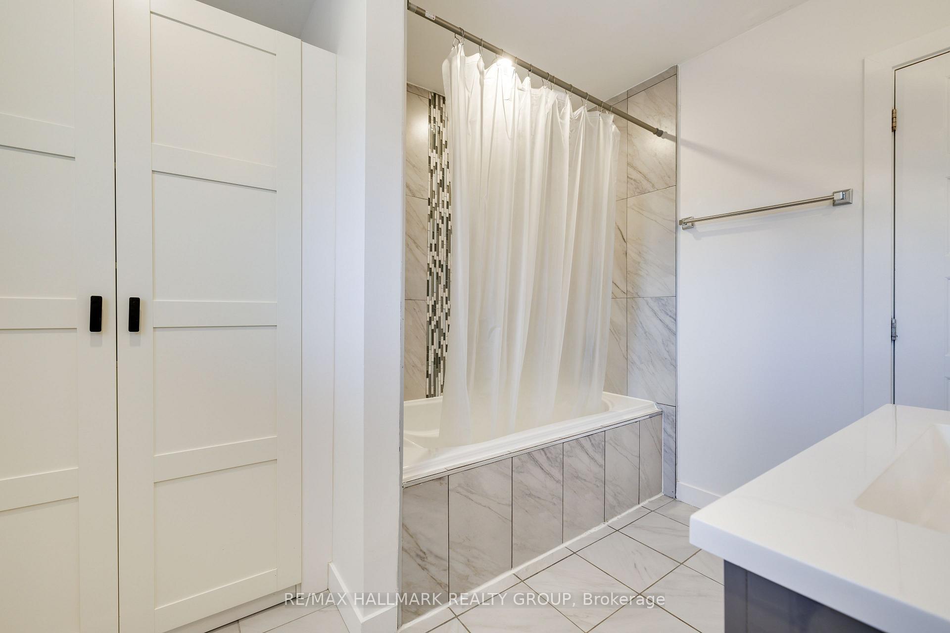 Photo 30 of 900 Wingate Drive, Ottawa, Elmvale Acres/Urbandale — HOMEH