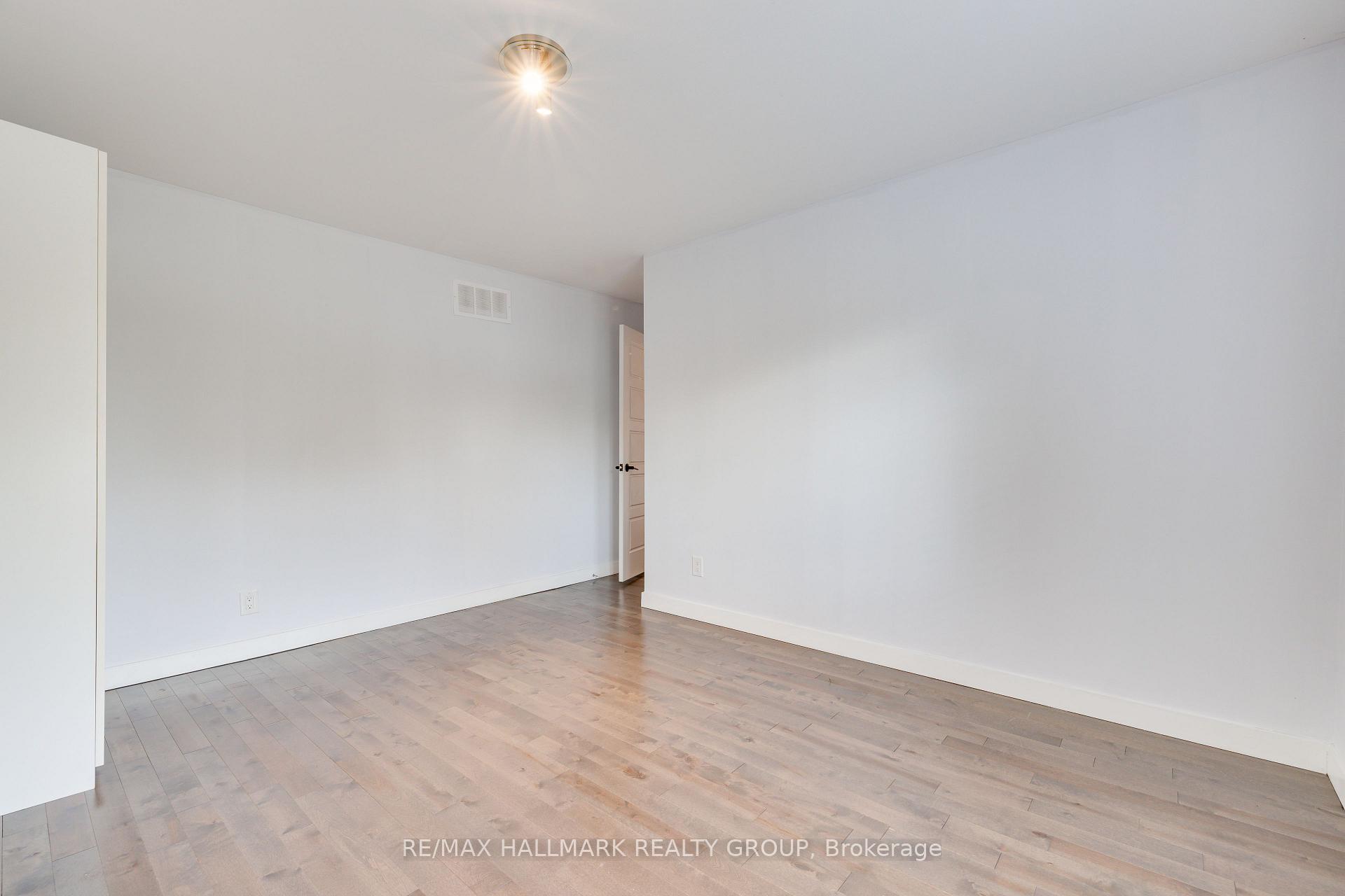 Photo 29 of 900 Wingate Drive, Ottawa, Elmvale Acres/Urbandale — HOMEH
