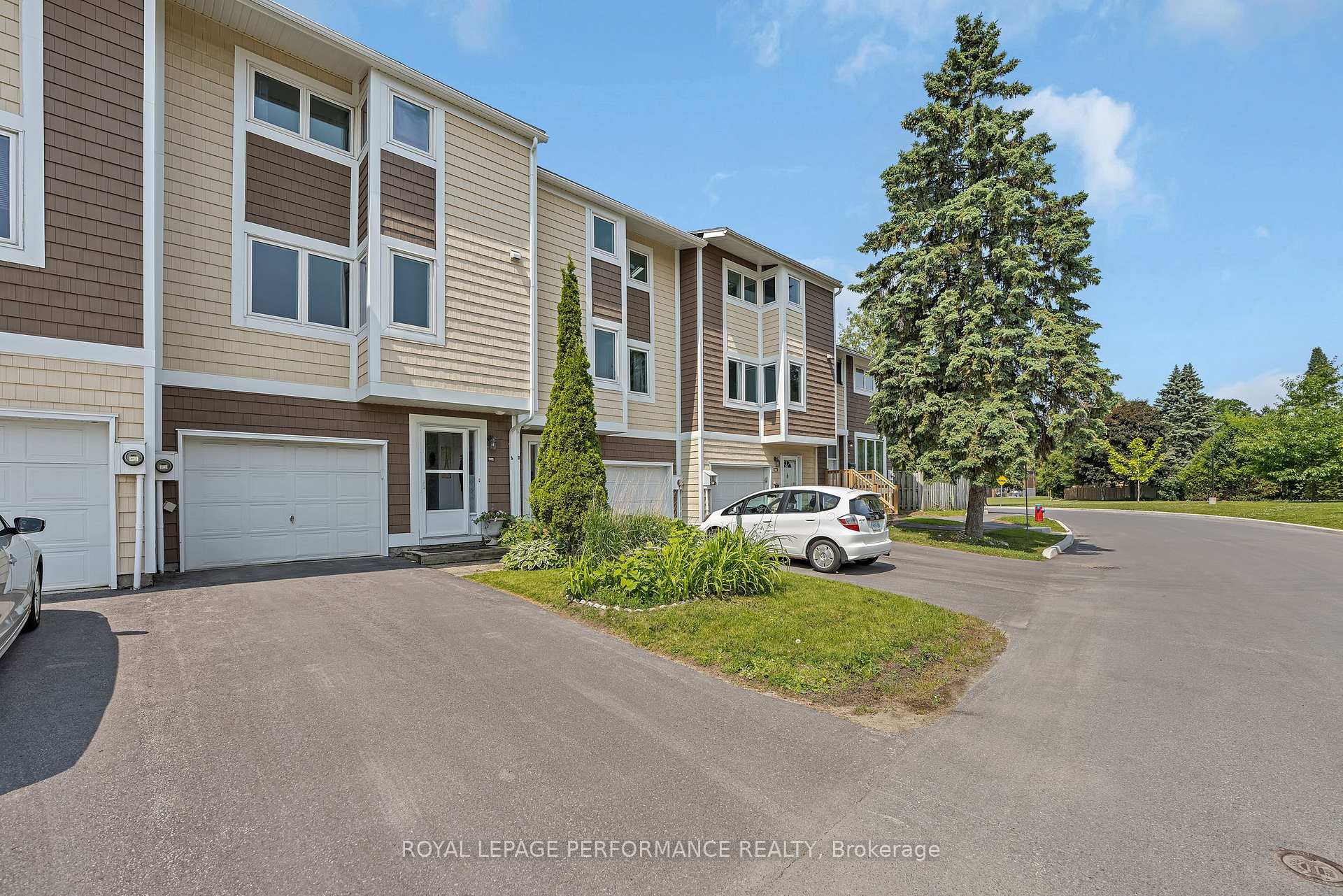 Photo 2 of 302 Salter Crescent, Ottawa, Kanata - Beaverbrook — HOMEH