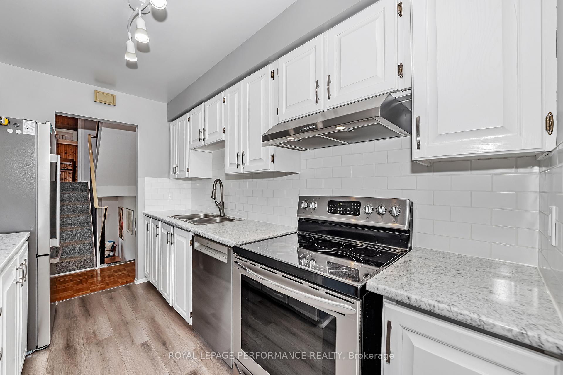Photo 7 of 302 Salter Crescent, Ottawa, Kanata - Beaverbrook — HOMEH