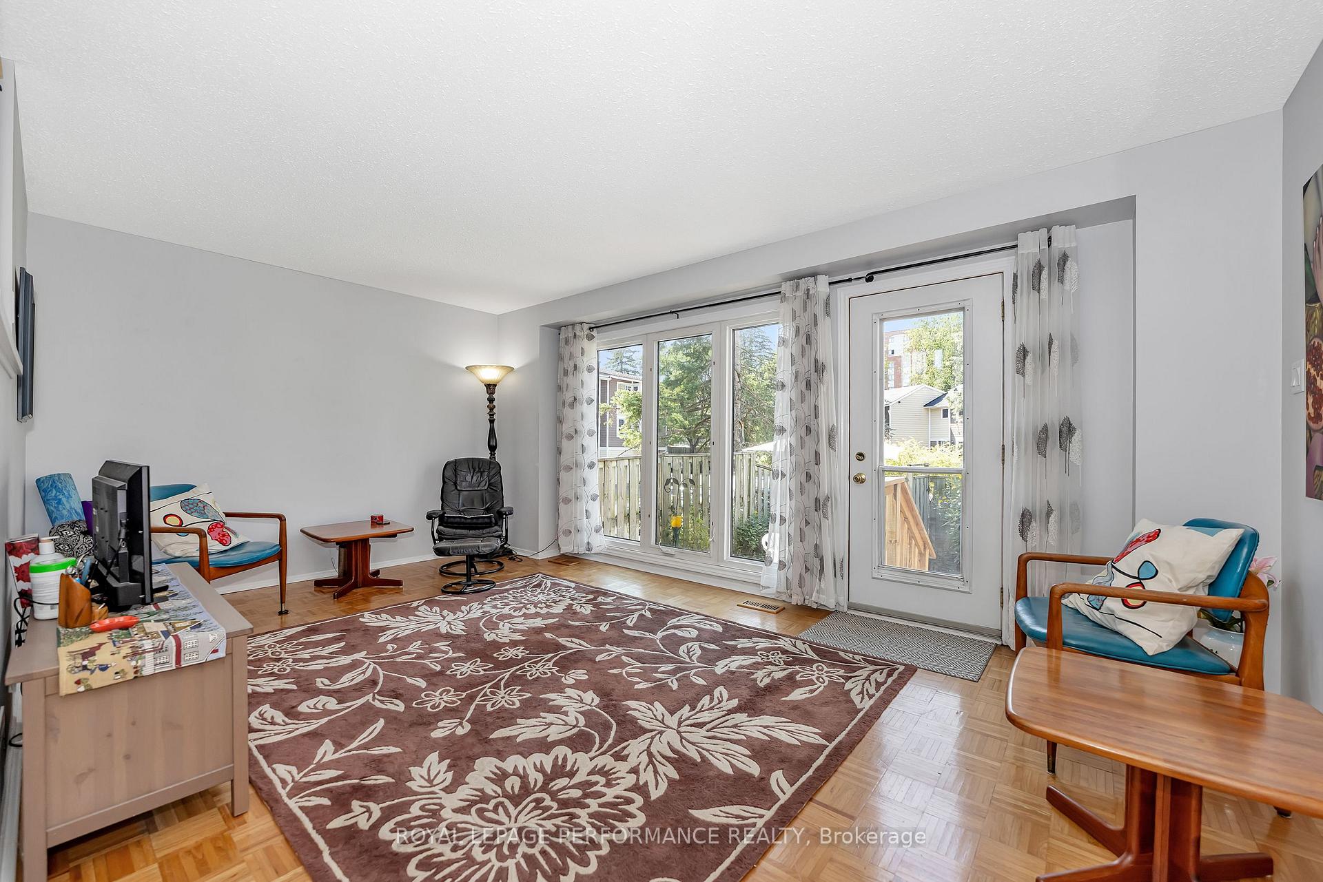 Photo 15 of 302 Salter Crescent, Ottawa, Kanata - Beaverbrook — HOMEH
