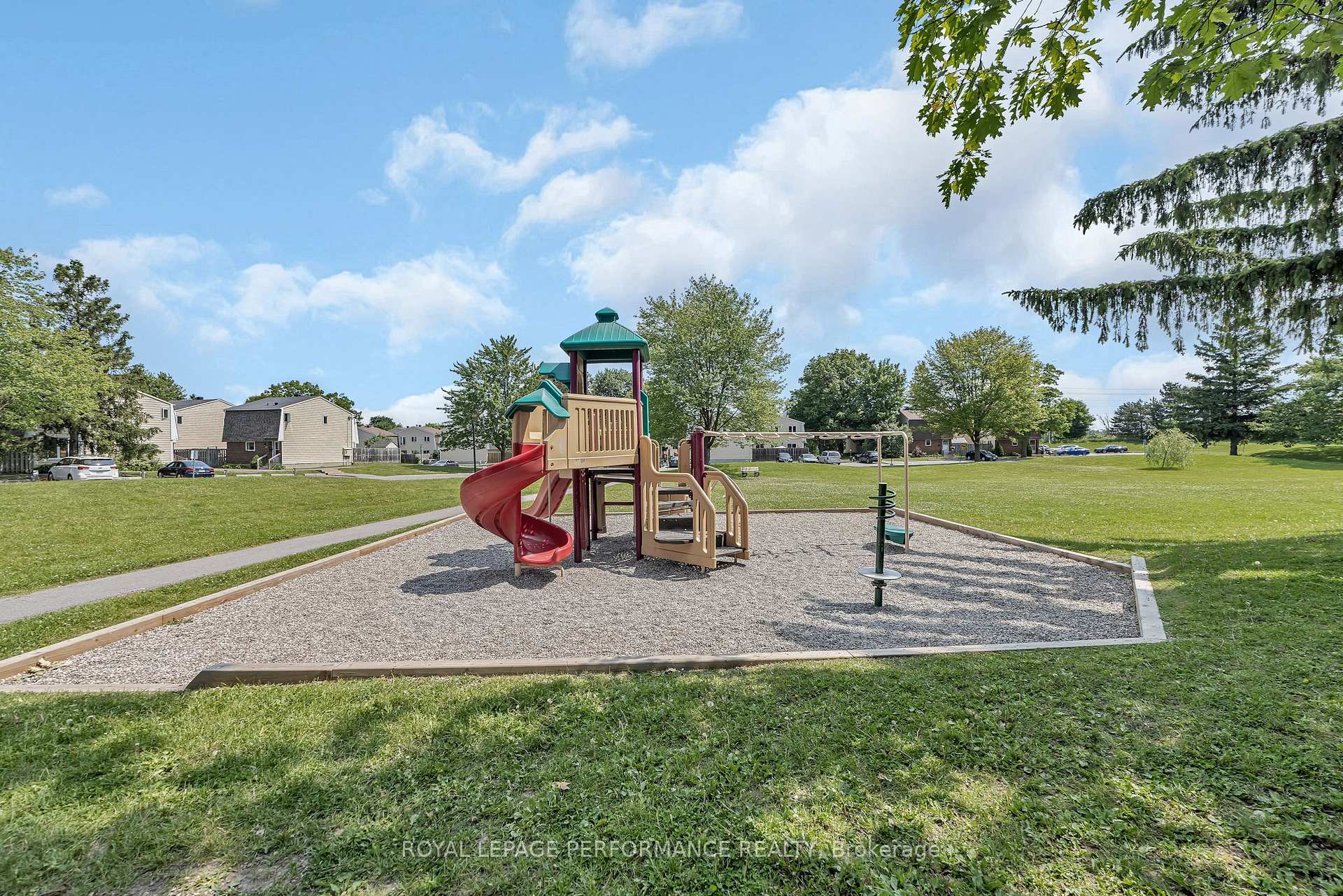 Photo 33 of 302 Salter Crescent, Ottawa, Kanata - Beaverbrook — HOMEH