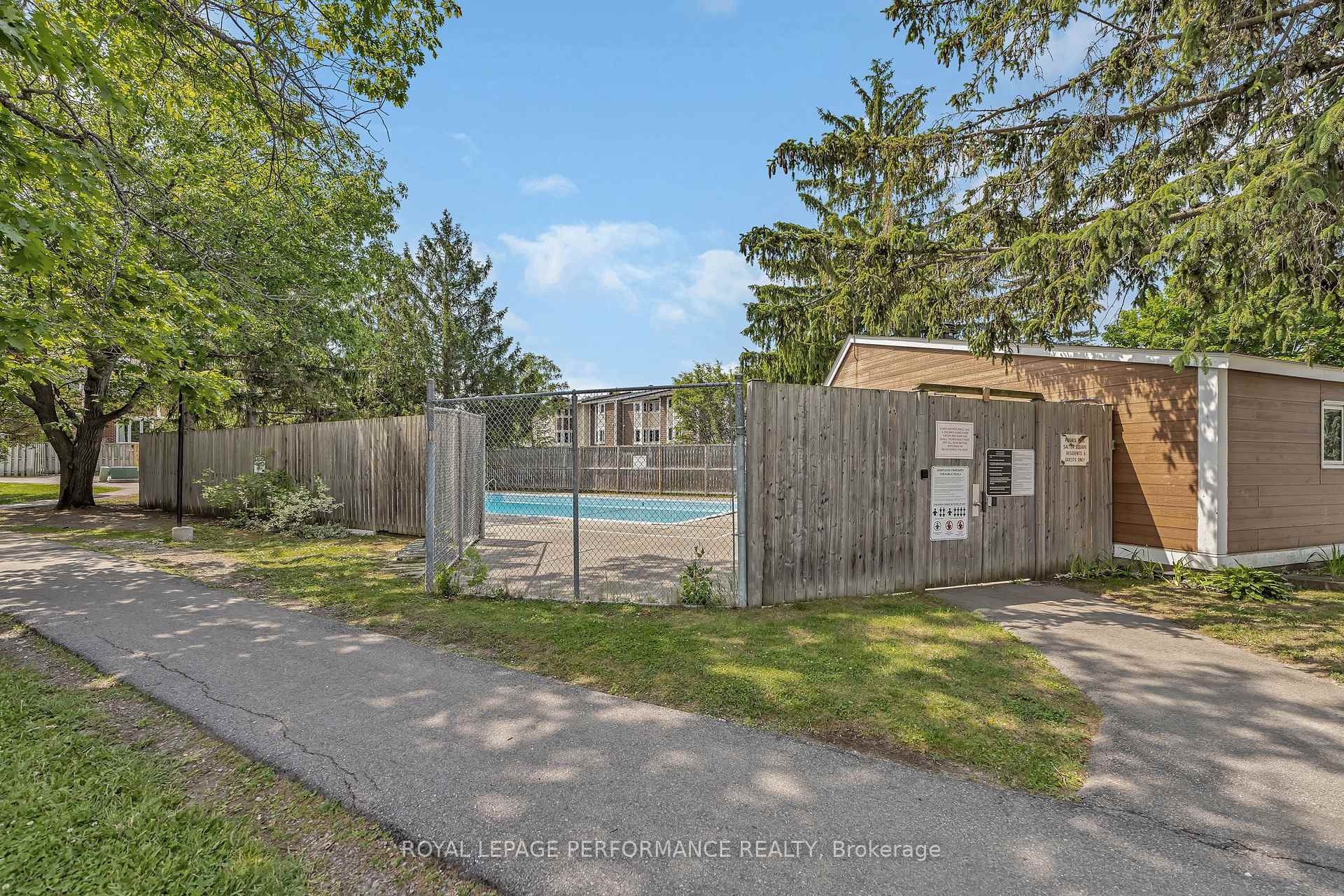 Photo 34 of 302 Salter Crescent, Ottawa, Kanata - Beaverbrook — HOMEH