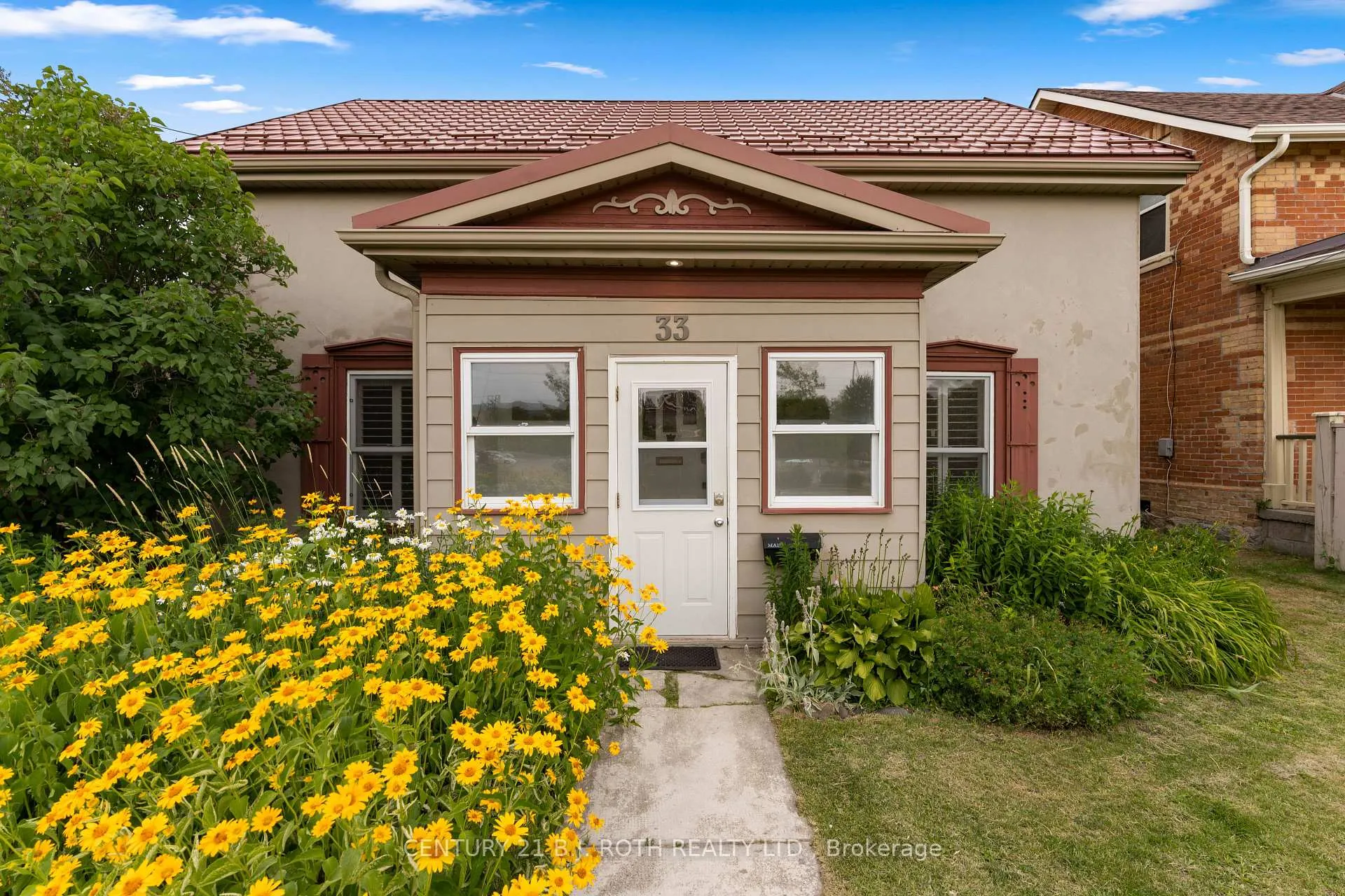 Photo 3 of 33 Minnesota Street, Collingwood — HOMEH