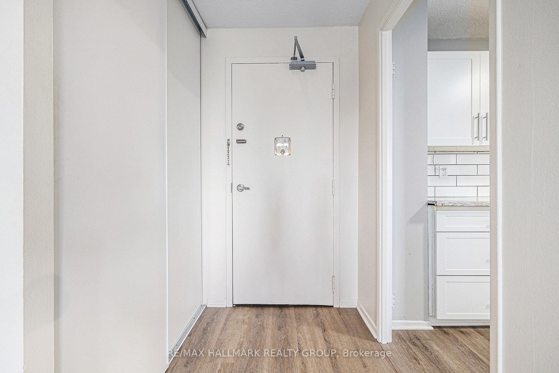 Photo 3 of Unit 101, 50 Emmerson Avenue, Ottawa, Mechanicsville — HOMEH