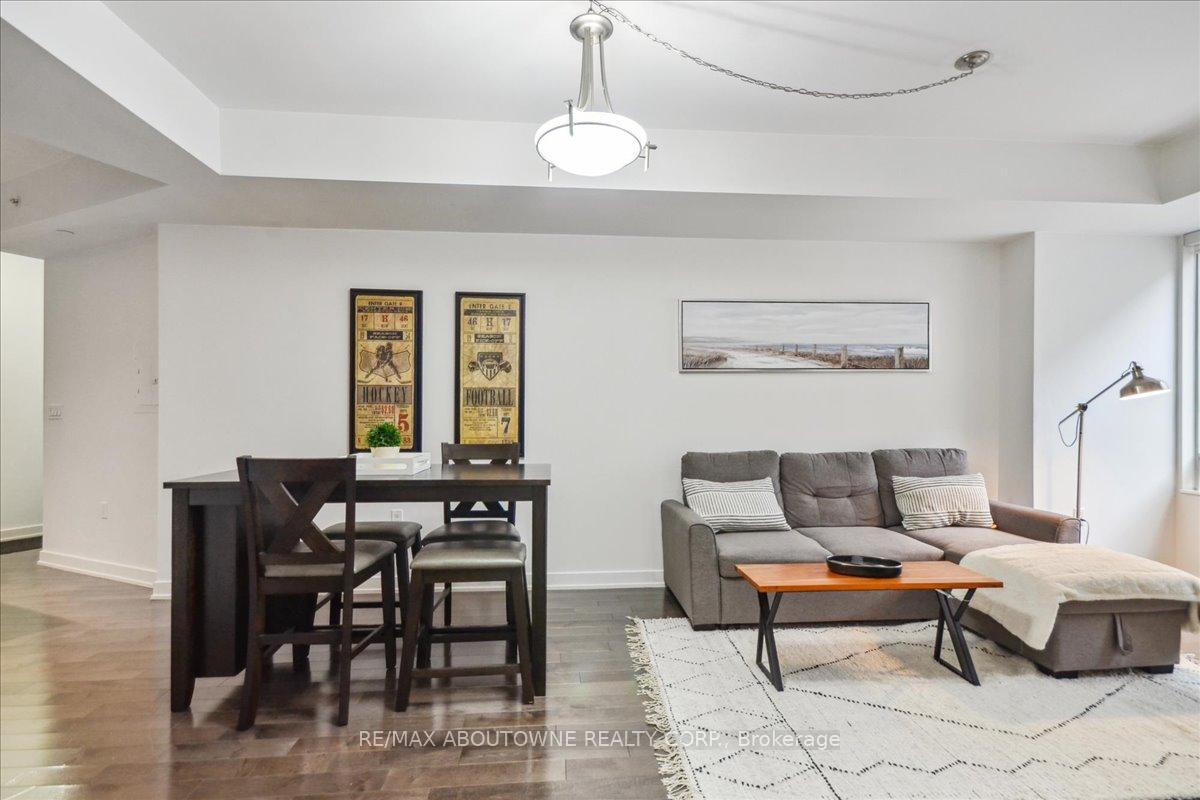Photo 10 of Unit 304, 1 The Esplanade Drive, Toronto, Waterfront Communities — HOMEH