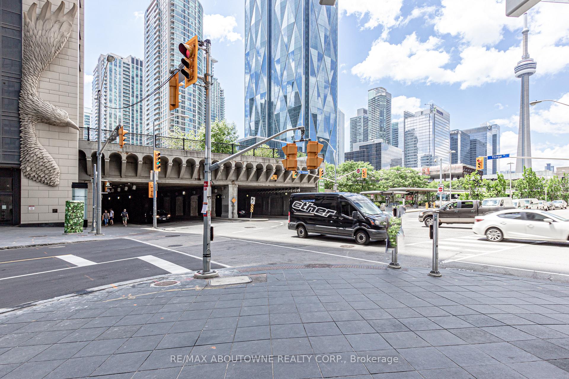 Photo 33 of Unit 304, 1 The Esplanade Drive, Toronto, Waterfront Communities — HOMEH
