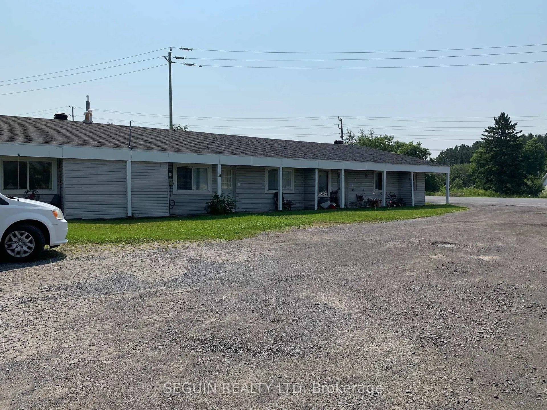 Photo 3 of 1000 County Rd 17, Champlain, L'Orignal — HOMEH