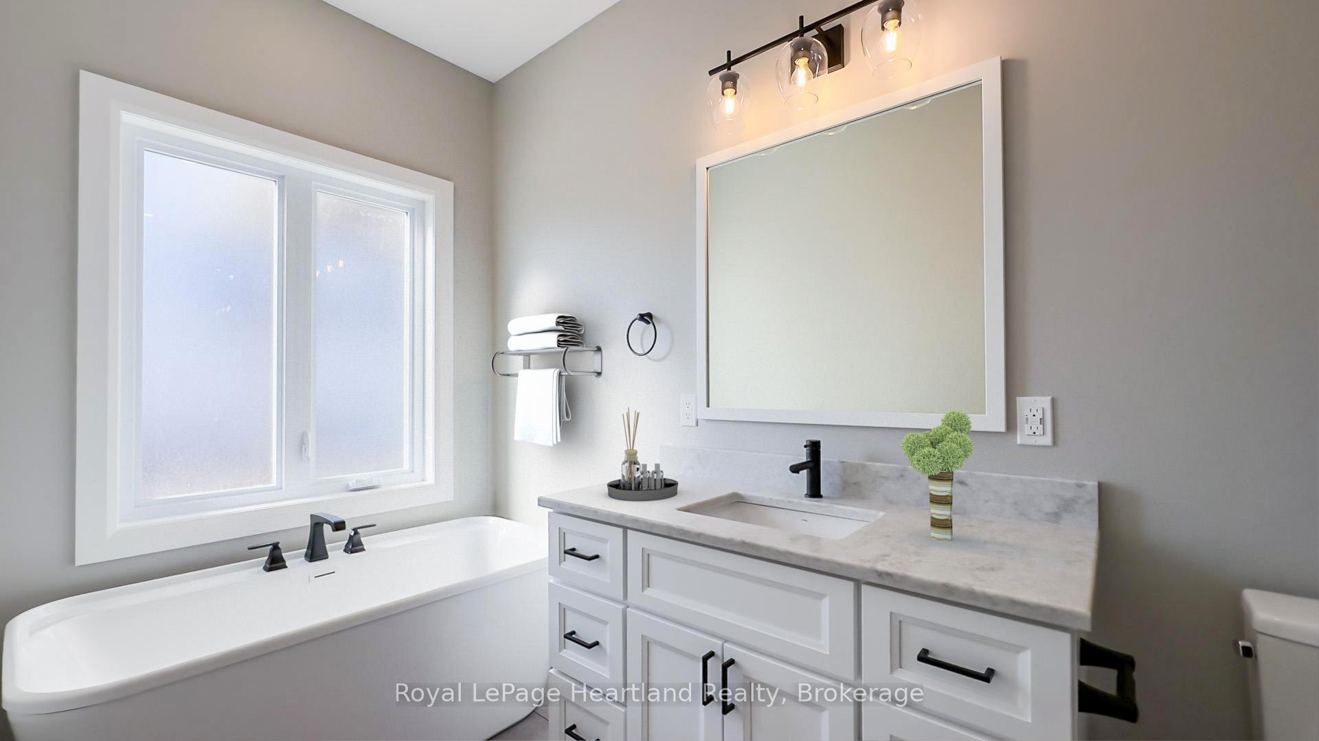 Photo 8 of 441 Coast Drive, Goderich, Goderich (Town) — HOMEH