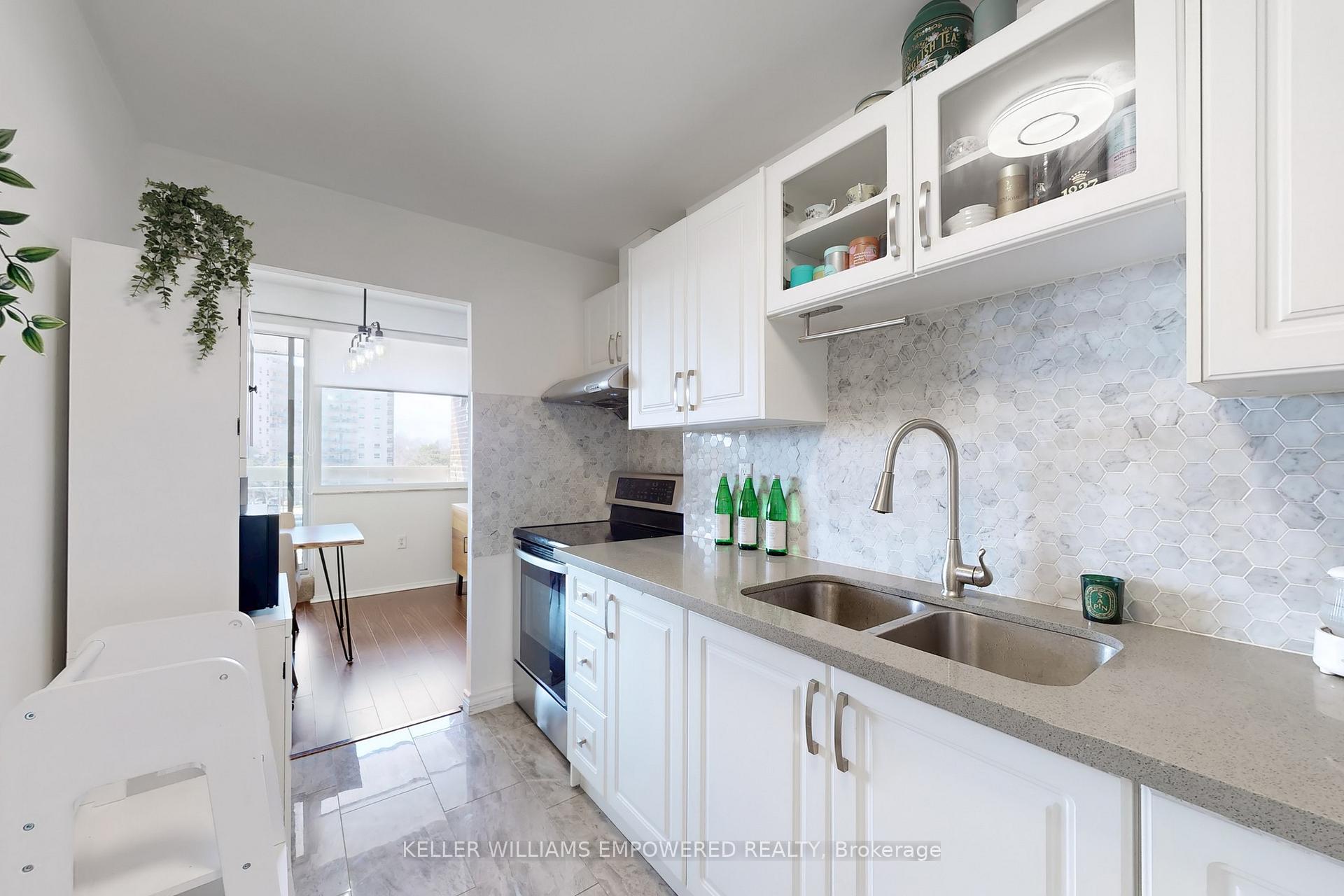 Photo 6 of Unit 416, 4060 Lawrence Avenue E, Scarborough, West Hill — HOMEH