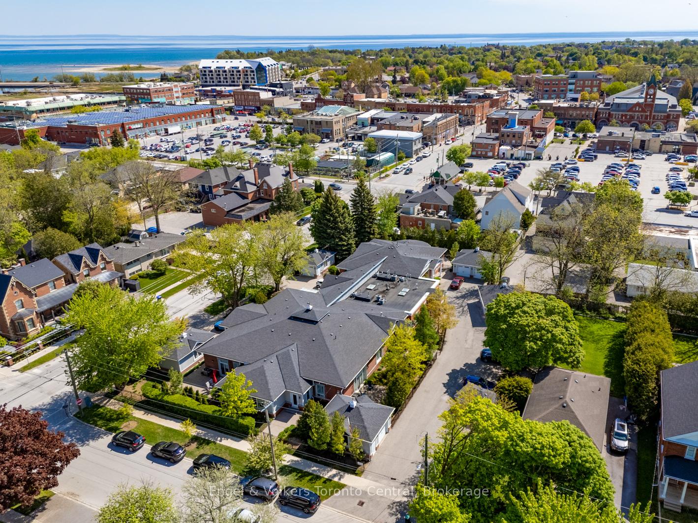 Photo 2 of Unit 5, 100 Second Street, Collingwood — HOMEH