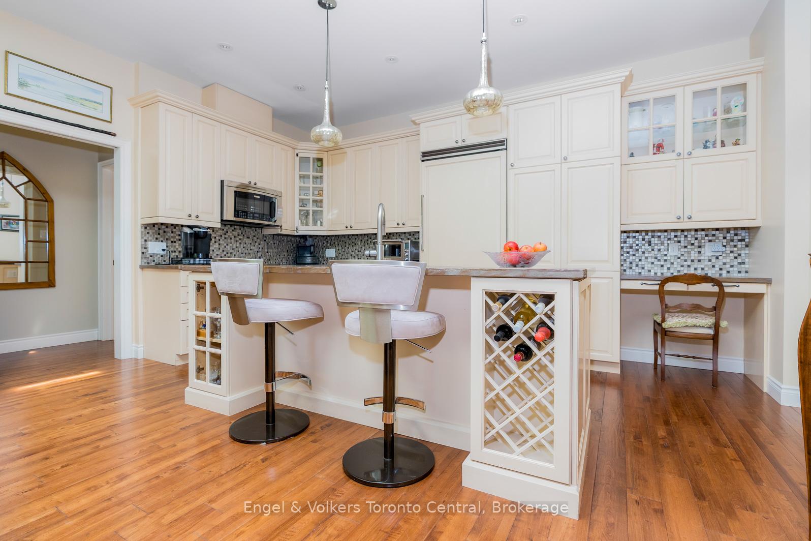 Photo 7 of Unit 5, 100 Second Street, Collingwood — HOMEH