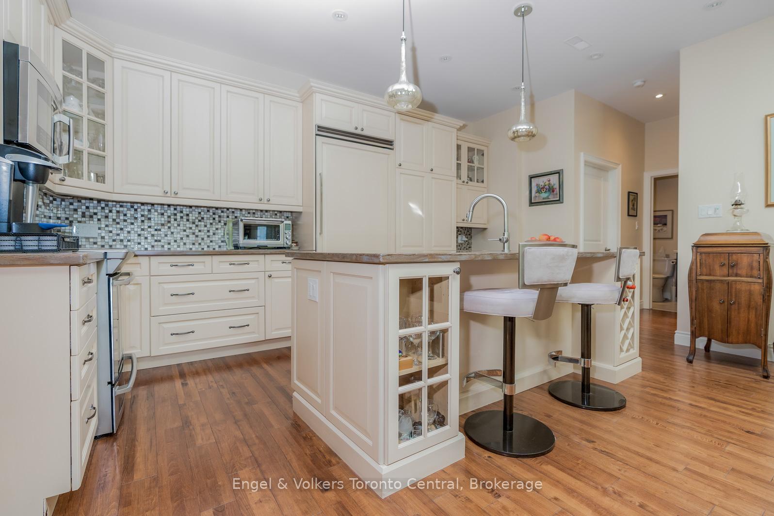 Photo 8 of Unit 5, 100 Second Street, Collingwood — HOMEH