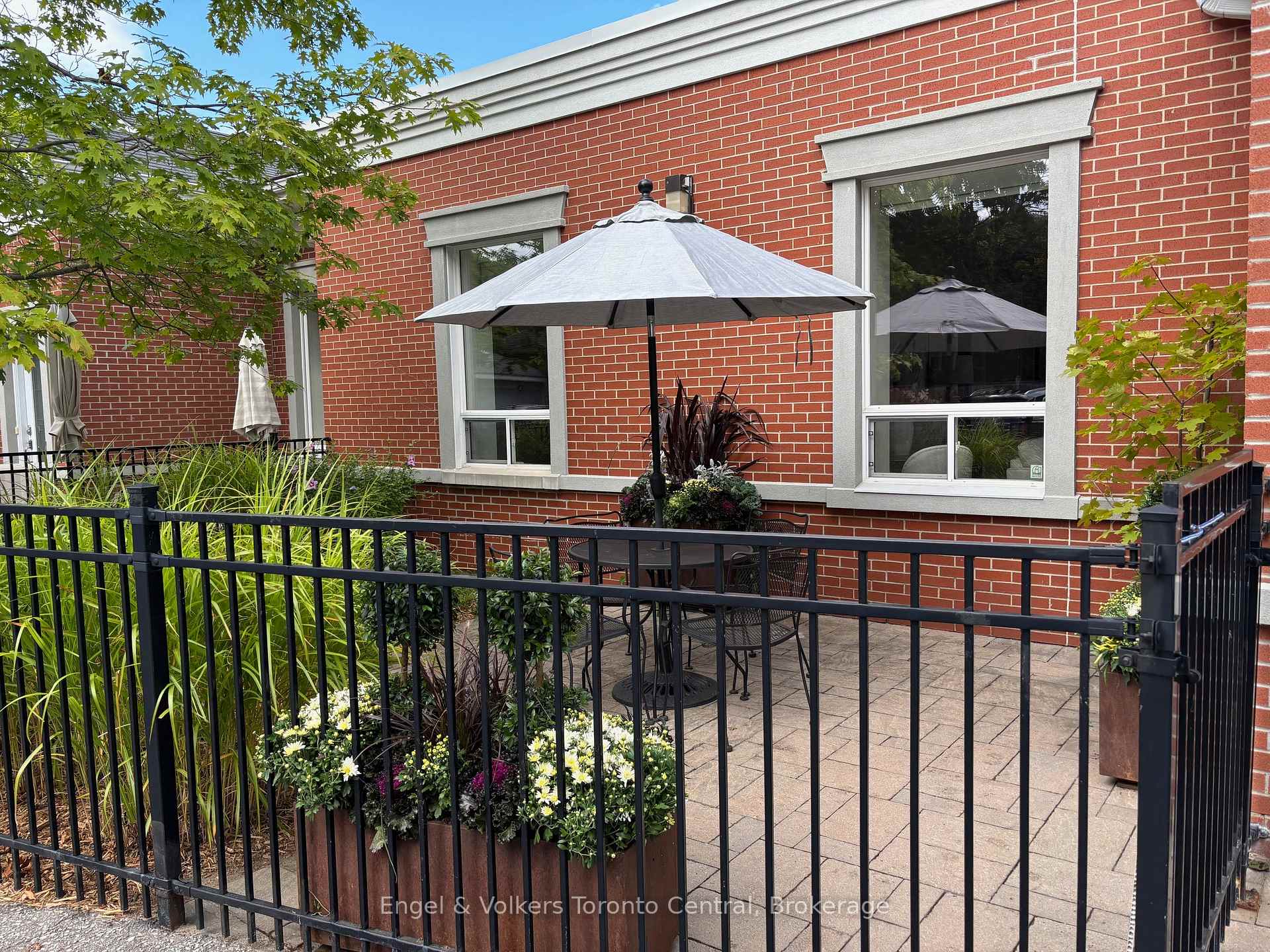 Photo 31 of Unit 5, 100 Second Street, Collingwood — HOMEH