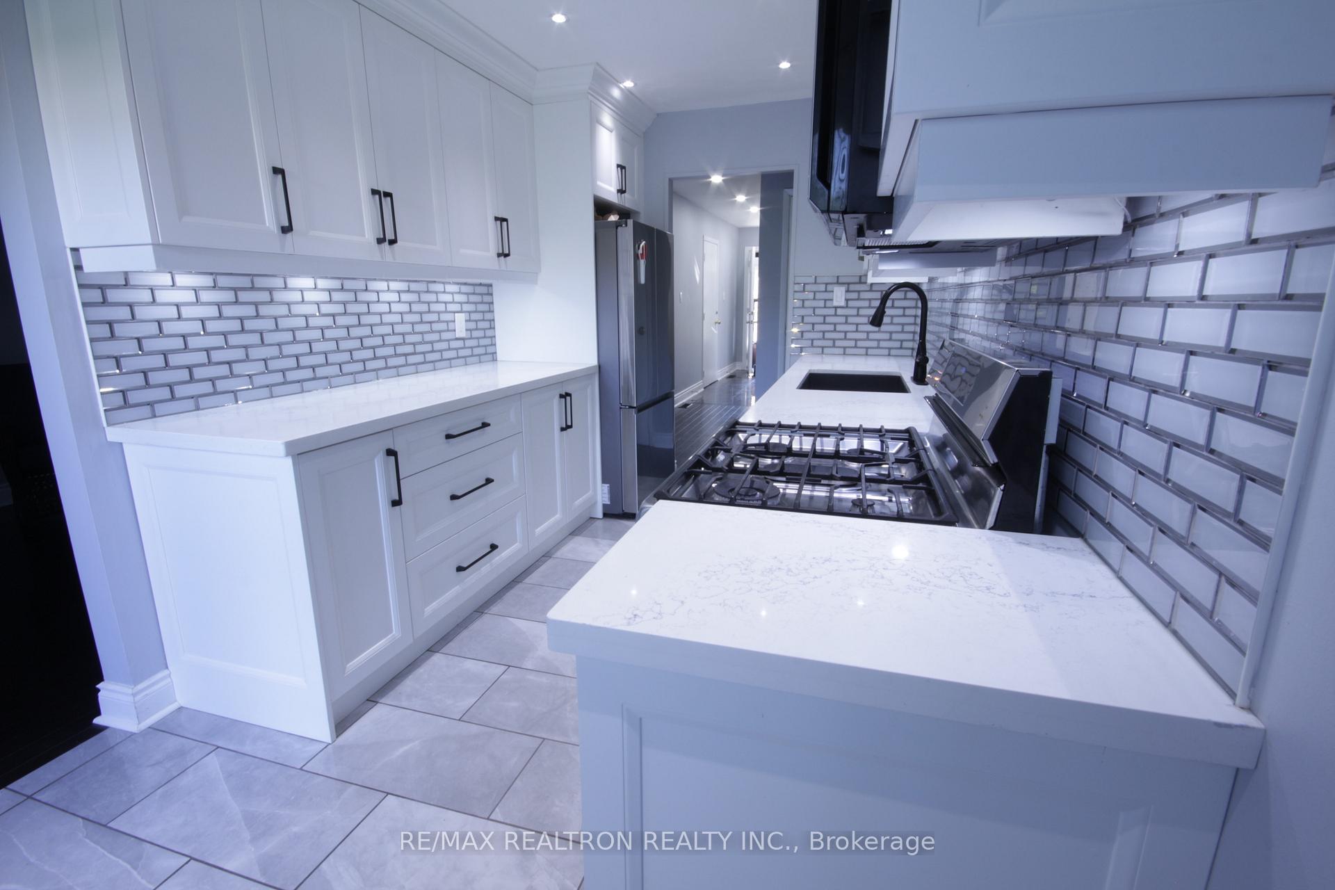 Photo 4 of Unit 63, 1330 Trowbridge Drive, Oshawa, Centennial — HOMEH