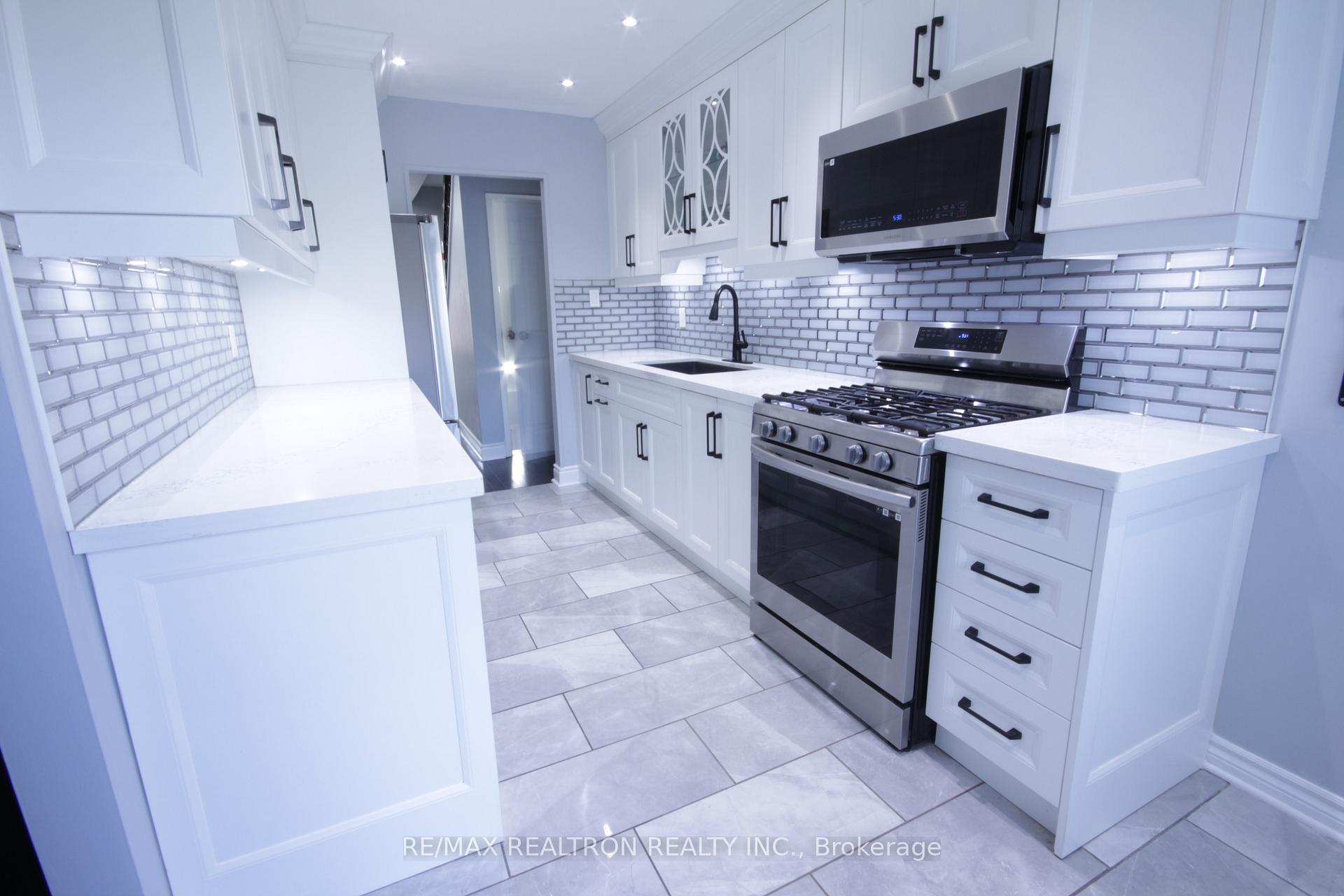 Photo 5 of Unit 63, 1330 Trowbridge Drive, Oshawa, Centennial — HOMEH