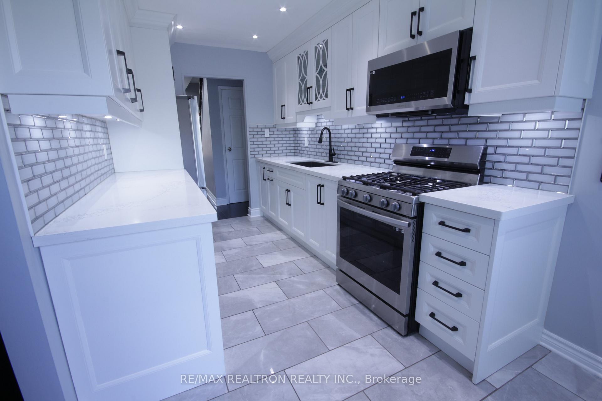 Photo 6 of Unit 63, 1330 Trowbridge Drive, Oshawa, Centennial — HOMEH