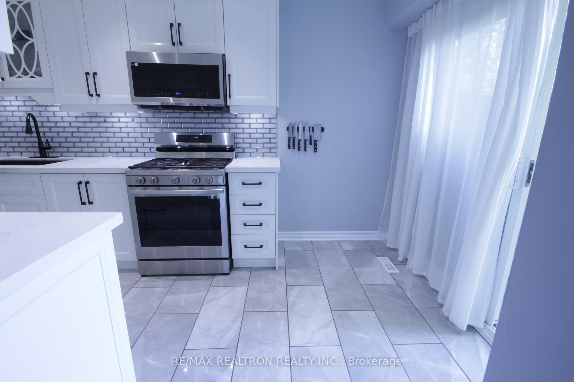 Photo 7 of Unit 63, 1330 Trowbridge Drive, Oshawa, Centennial — HOMEH